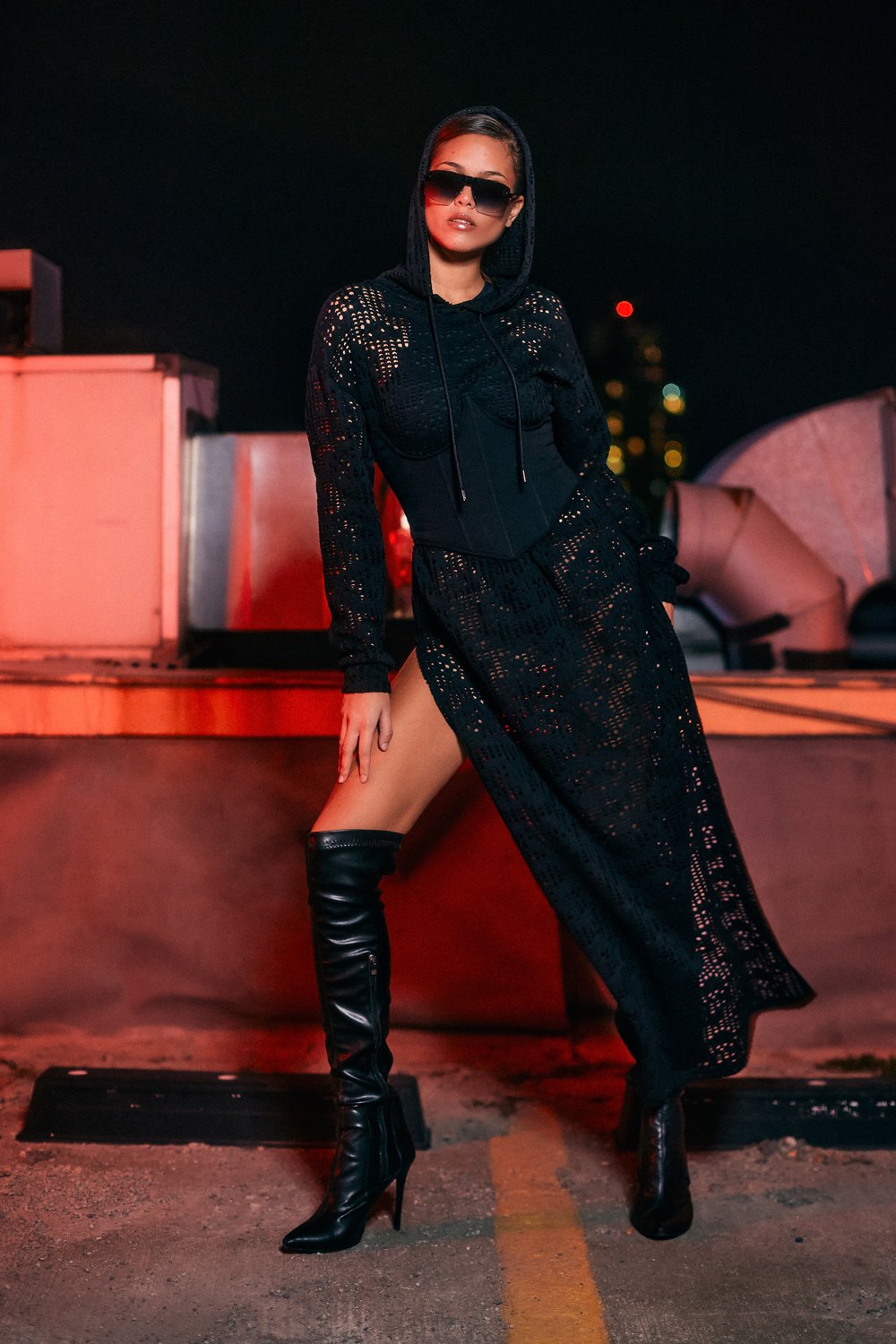 no'design-Derin Yırtmaçlı Transparan Hoodie Elbise-Elbise-3-Milagron.com