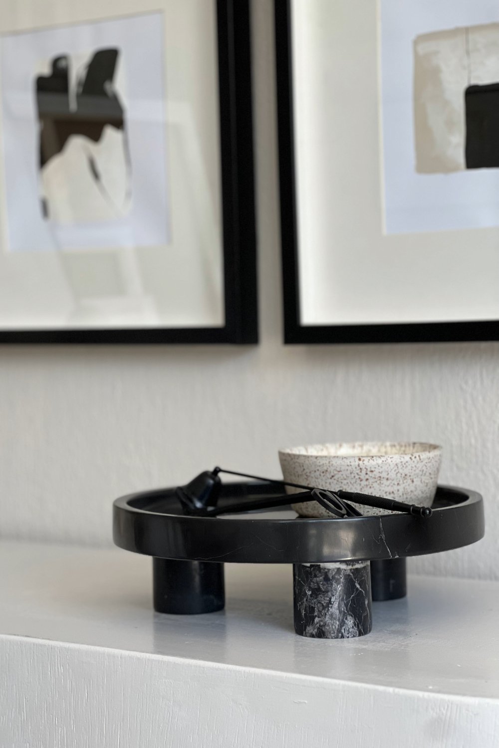 oinostudio-Harriet Ayaklı Sunum Tepsisi-Sunum Aksesuarları-5-Milagron.com