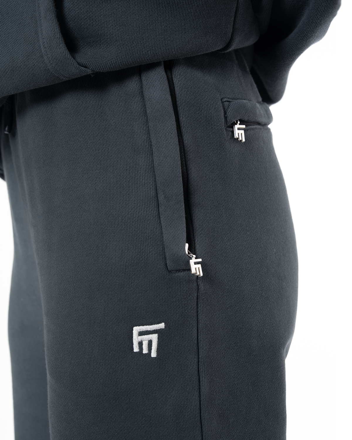 Erkek Relaxed Fit Fm Icon Nakişli Jogger - SiYah - 3