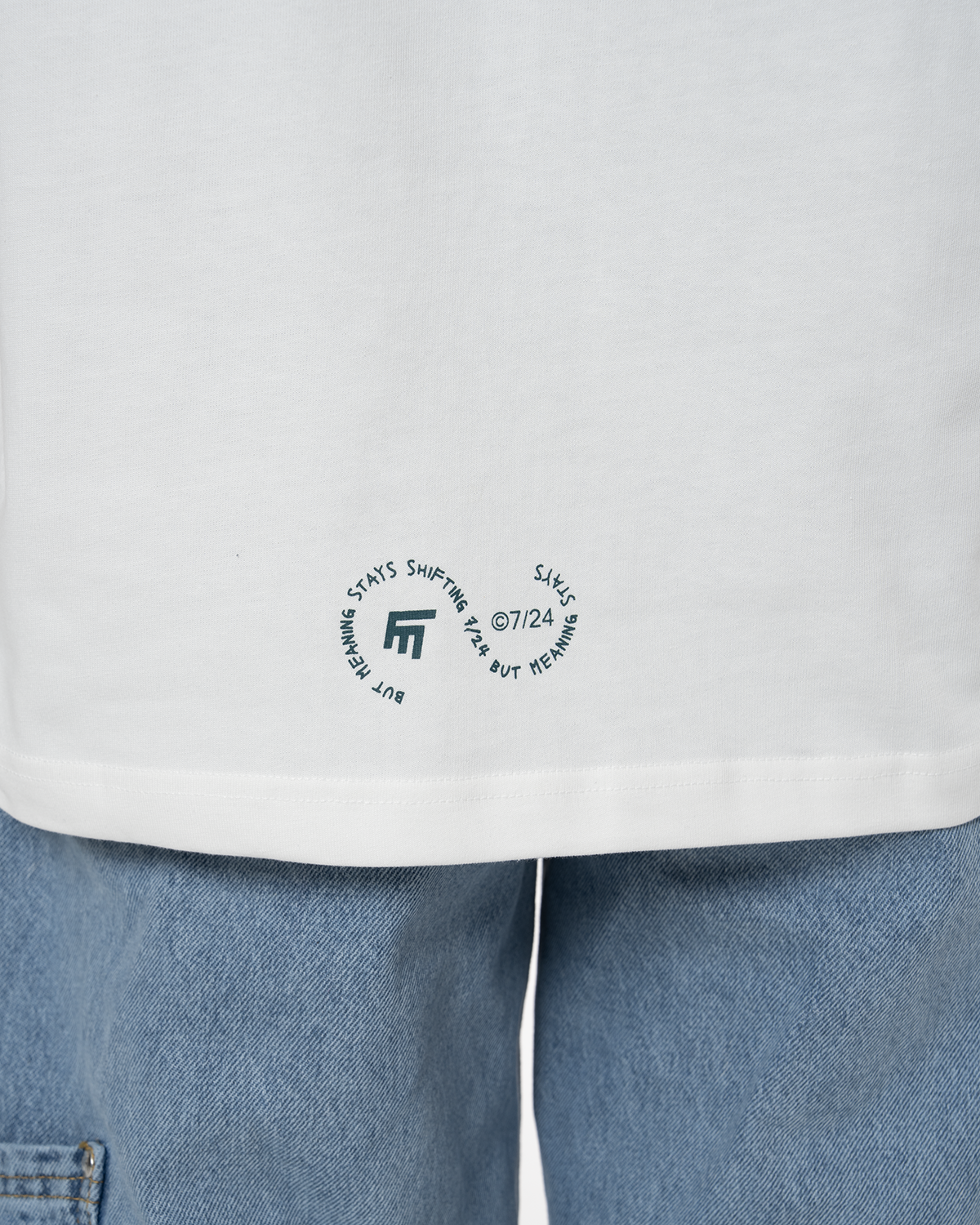 Unisex Oversize FM Silikon Icon Detaylı Tişört - Beyaz - 5