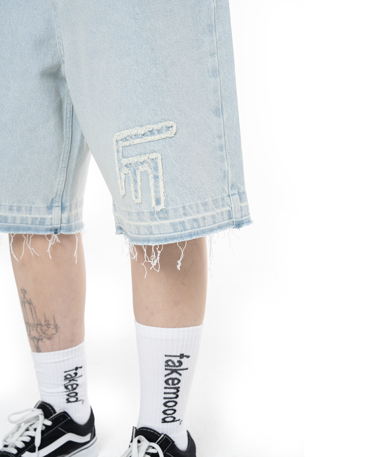 Unisex Oversize Yıpratmalı FM Icon Detaylı Premium Denim Şort - Mavi - 4