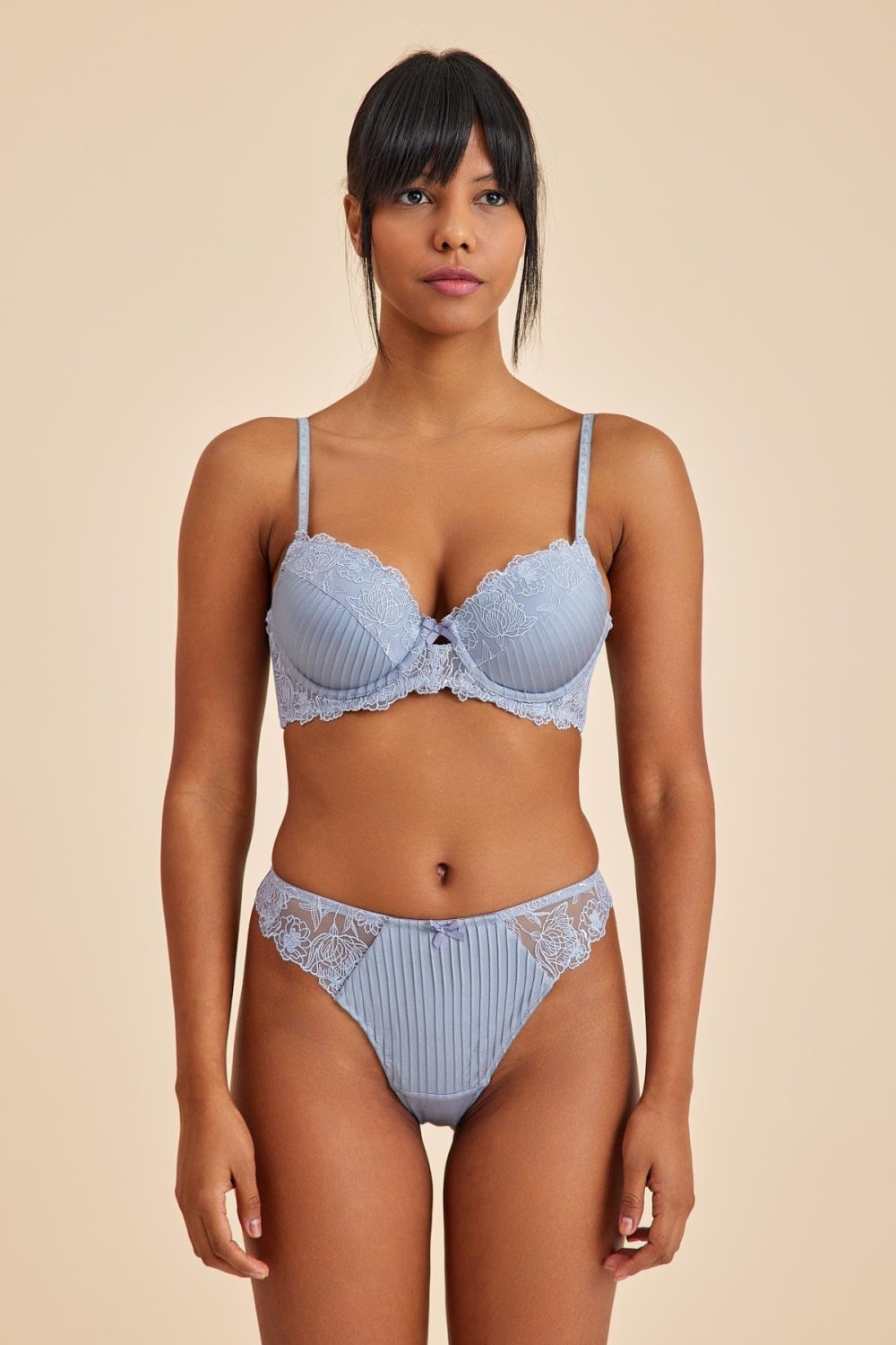 Amarelle-Paris Gri Mavi Balenli Dantelli Dolgulu Push-up Sütyen-Sütyen-2-Milagron.com