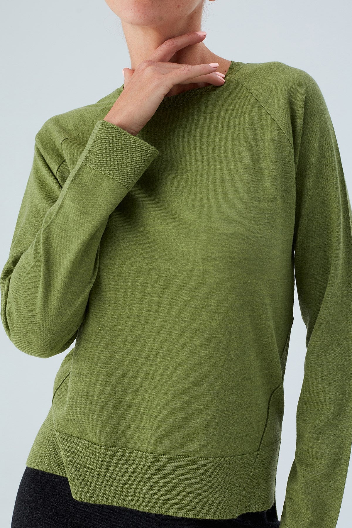Peraluna Vanessa Pullover Merino Yünlü Yanları Yırtmaçlı Ince Kadın Triko Kazak - Yeşil