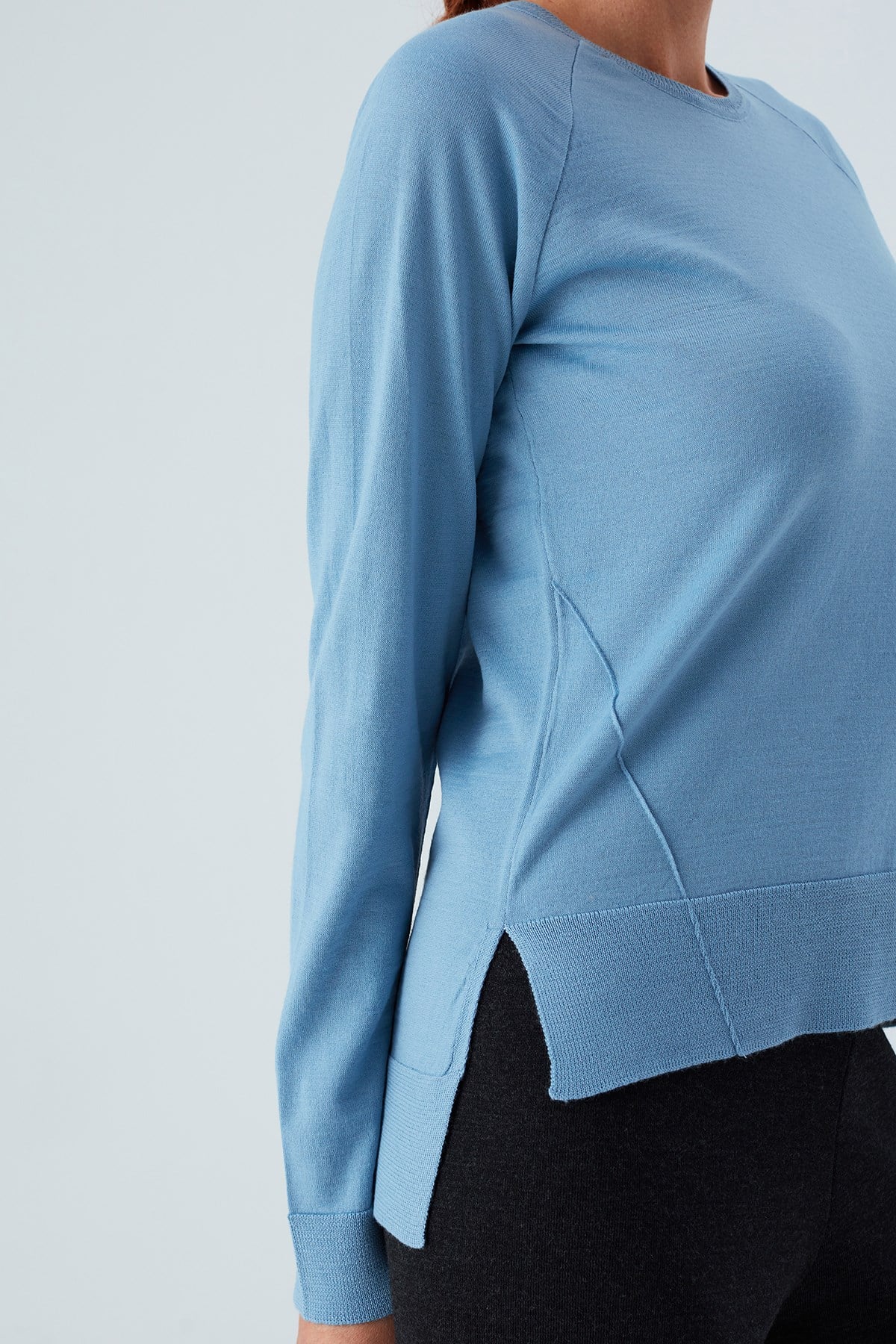Peraluna Vanessa Pullover Merino Yünlü Yanları Yırtmaçlı Ince Kadın Triko Kazak - Mavi