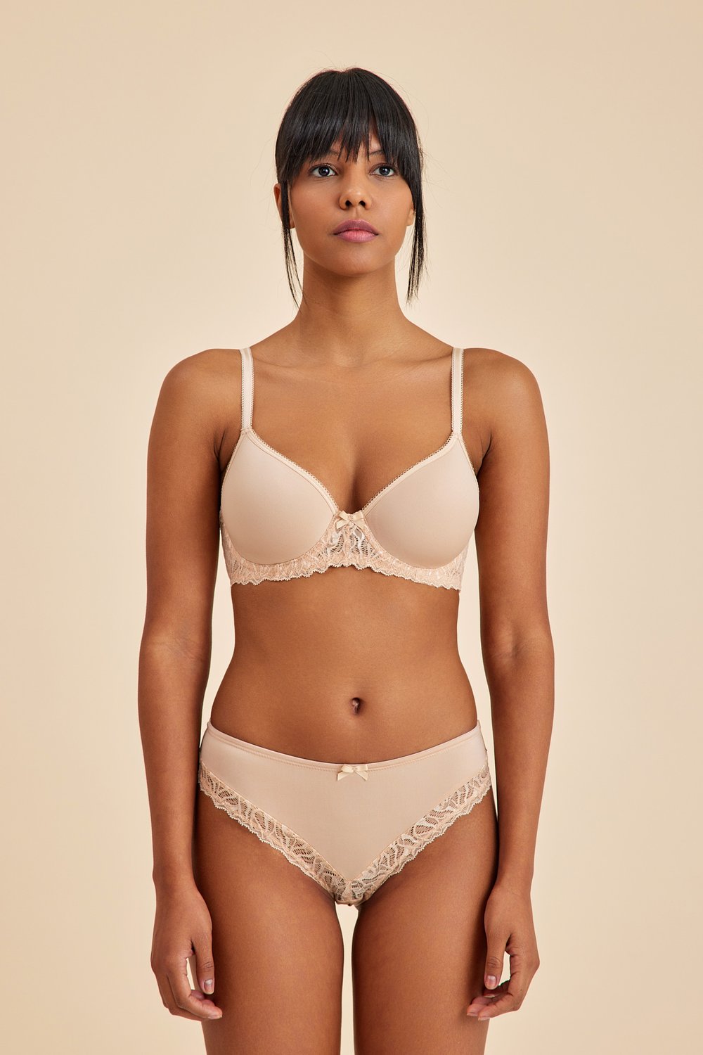 Amarelle-Victoria Ten Balenli Dantelli Dolgusuz Toparlayıcı Balkonet Sütyen-Top-3-Milagron.com