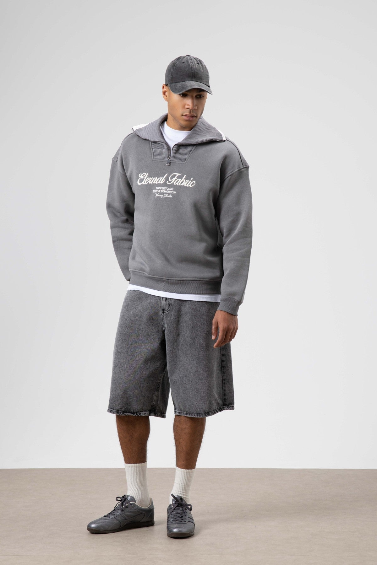 Oversize Fermuarlı Yaka Sweatshirt