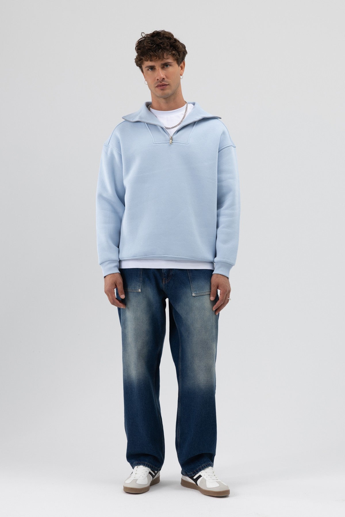 Basic Fermuarlı Dik Yaka Sweatshirt