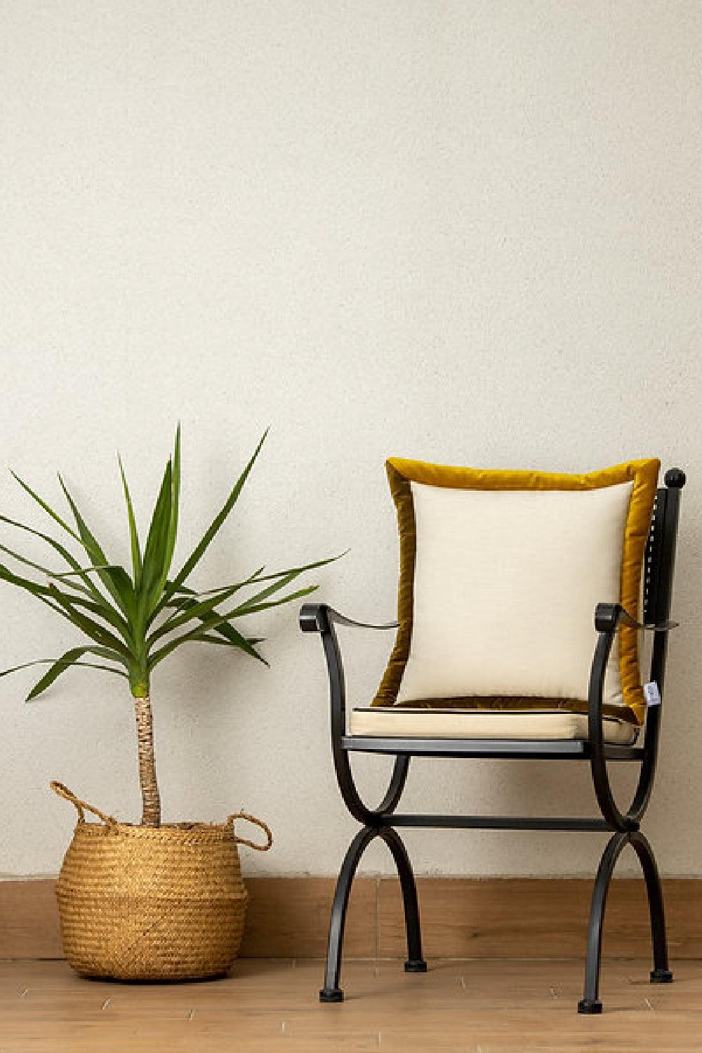 22 Maggio Istanbul-Bicolore Sarı Kadife Kenarlı Keten Yastık 50x50 cm-Yastık-1-Milagron.com