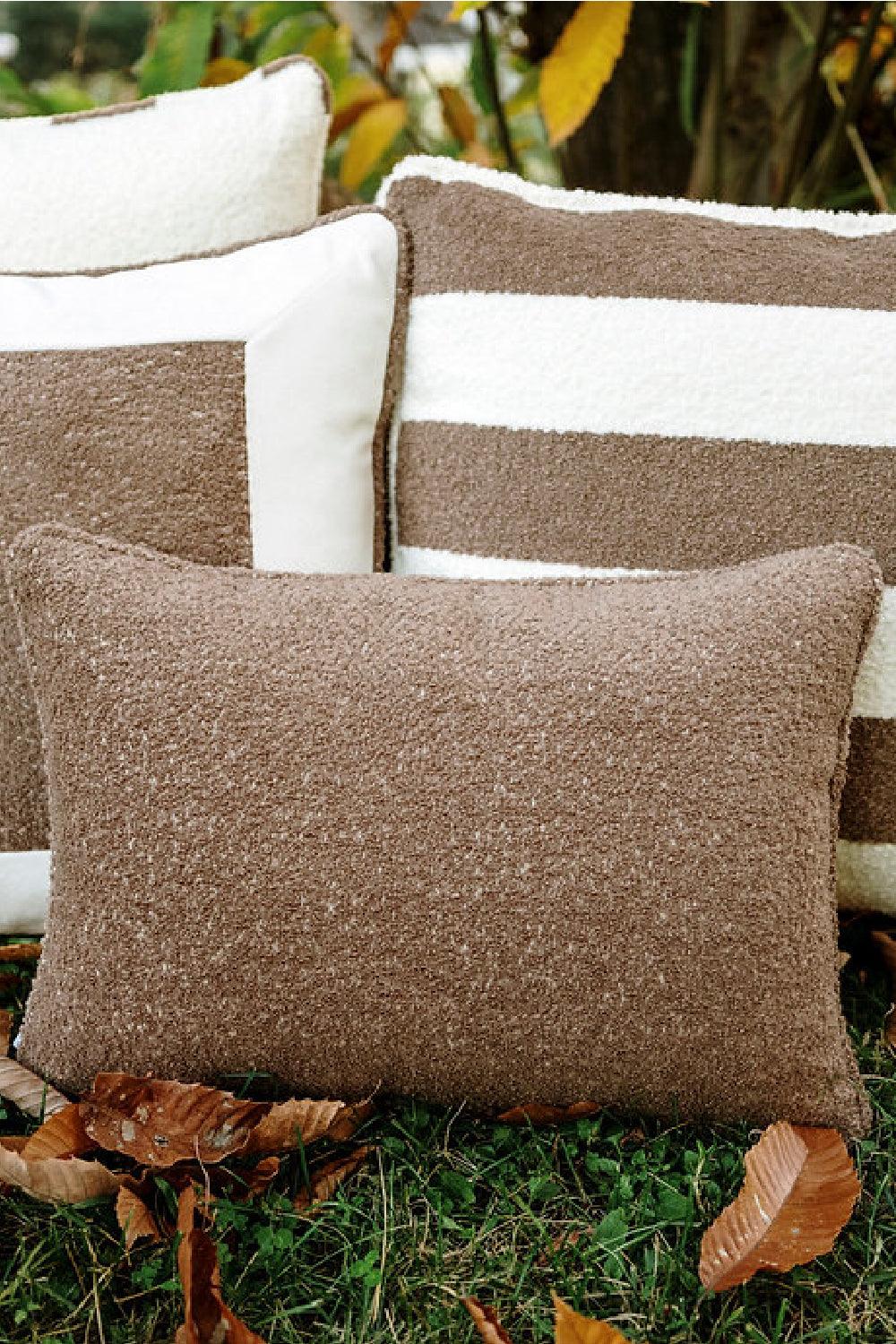 22 Maggio Istanbul-Noce Kahverengi Bukle Dikdörtgen Dekoratif Yastık 35x50 cm-Yastık-1-Milagron.com