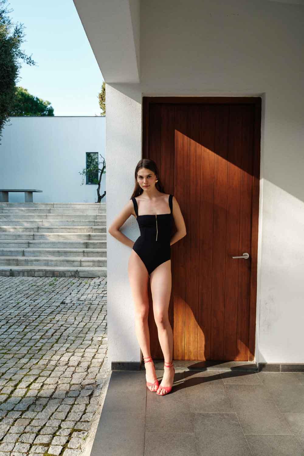Anais & Margaux-Gabrielle Black Swimsuit-Bikini & Mayo-2-Milagron.com
