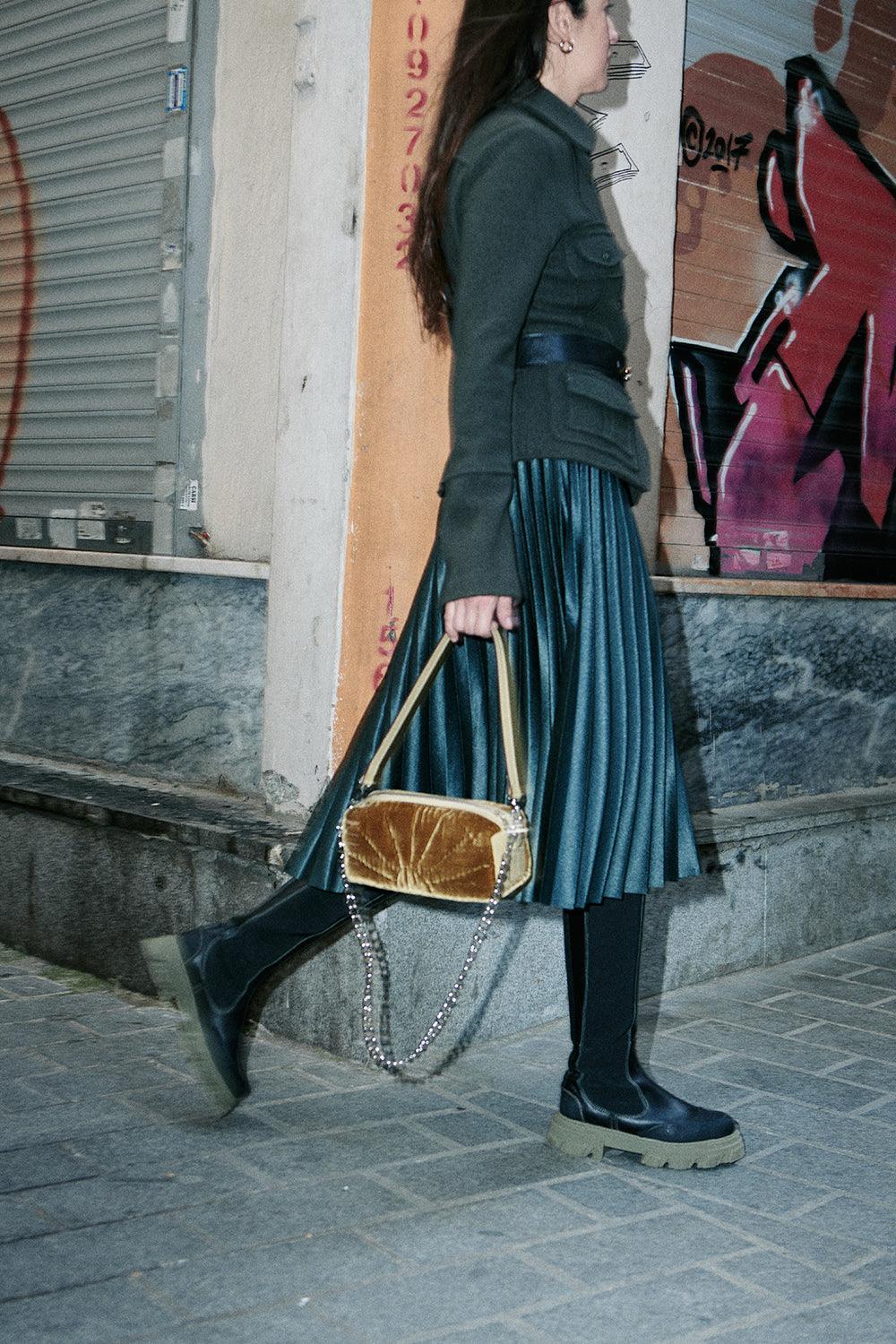 Atelier Melange-Şükran Hurç Çanta İpek Kadife Altın-Omuz Çantası-4-Milagron.com