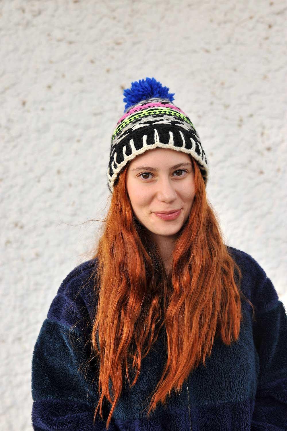 Color Manifesto-Lacivert Ponponlu Siyah Bere-Bere-3-Milagron.com