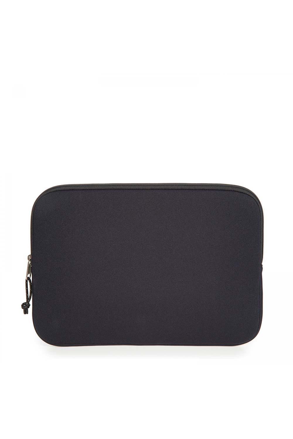 Eastpak-Blanket M Black-Clutch-3-Milagron.com