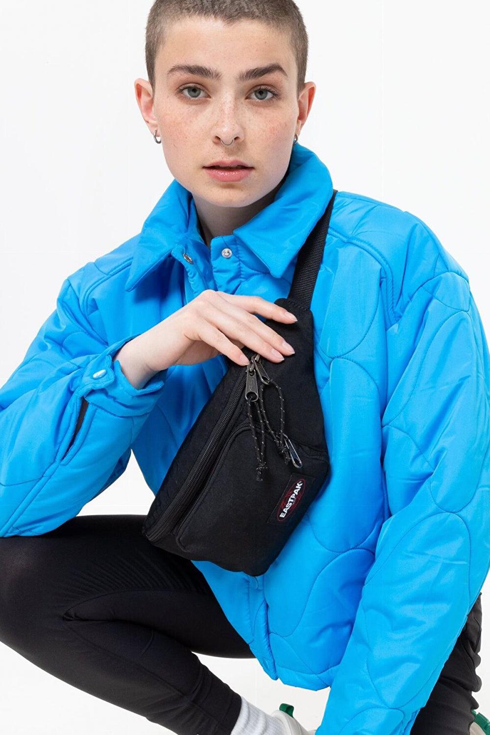 Eastpak-Page Mettalic Black Bel Çantası-Bel Çantası-2-Milagron.com