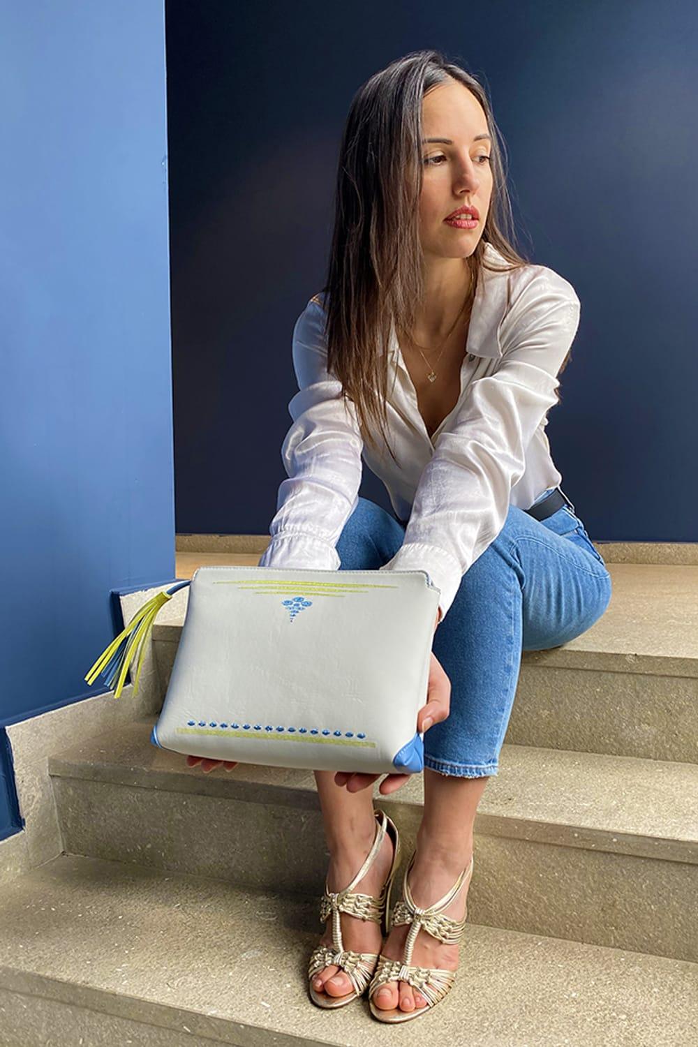 Geomi-Mun Clutch - Vanilya-Clutch-3-Milagron.com