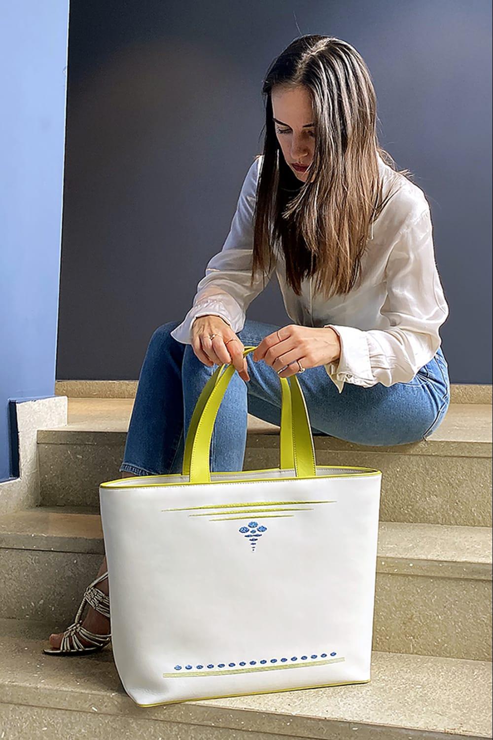 Geomi-Mun Tote - Travel Size - Vanilya-Omuz Çantası-3-Milagron.com