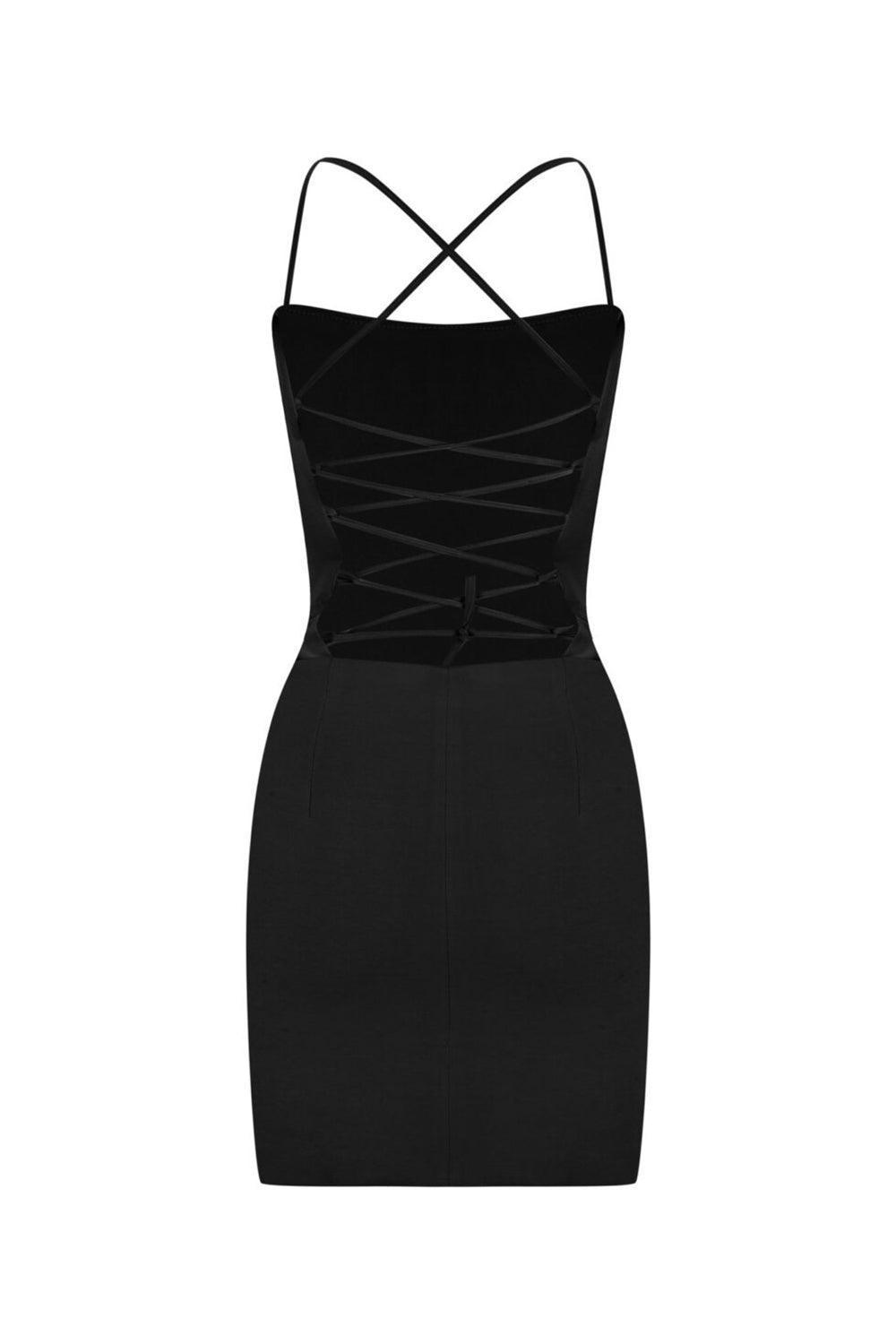 Iquoniq-Garnet In Black-Elbise-2-Milagron.com