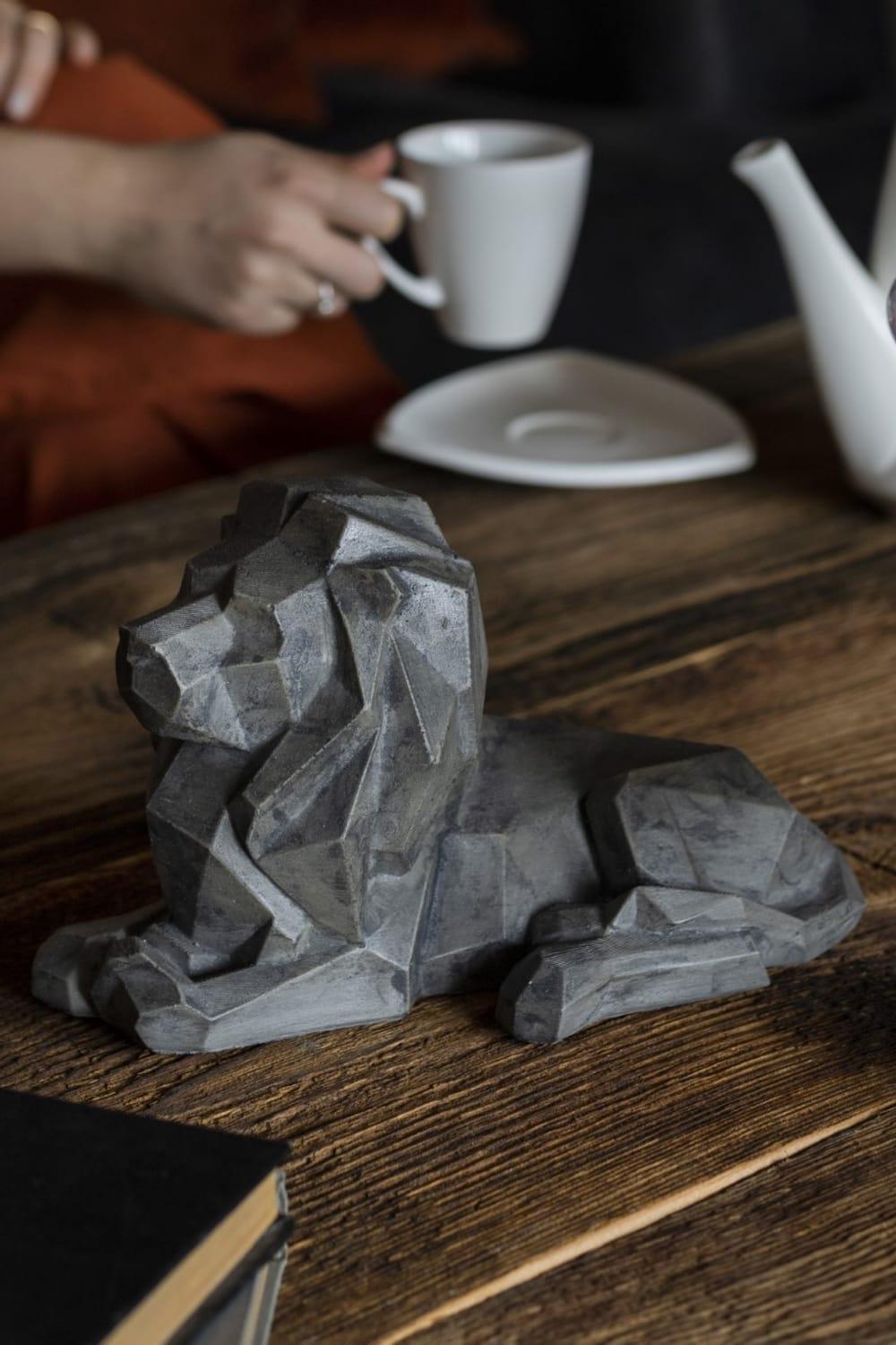 Jomo Tasarım-Beton Köşeli Aslan-Biblo-2-Milagron.com