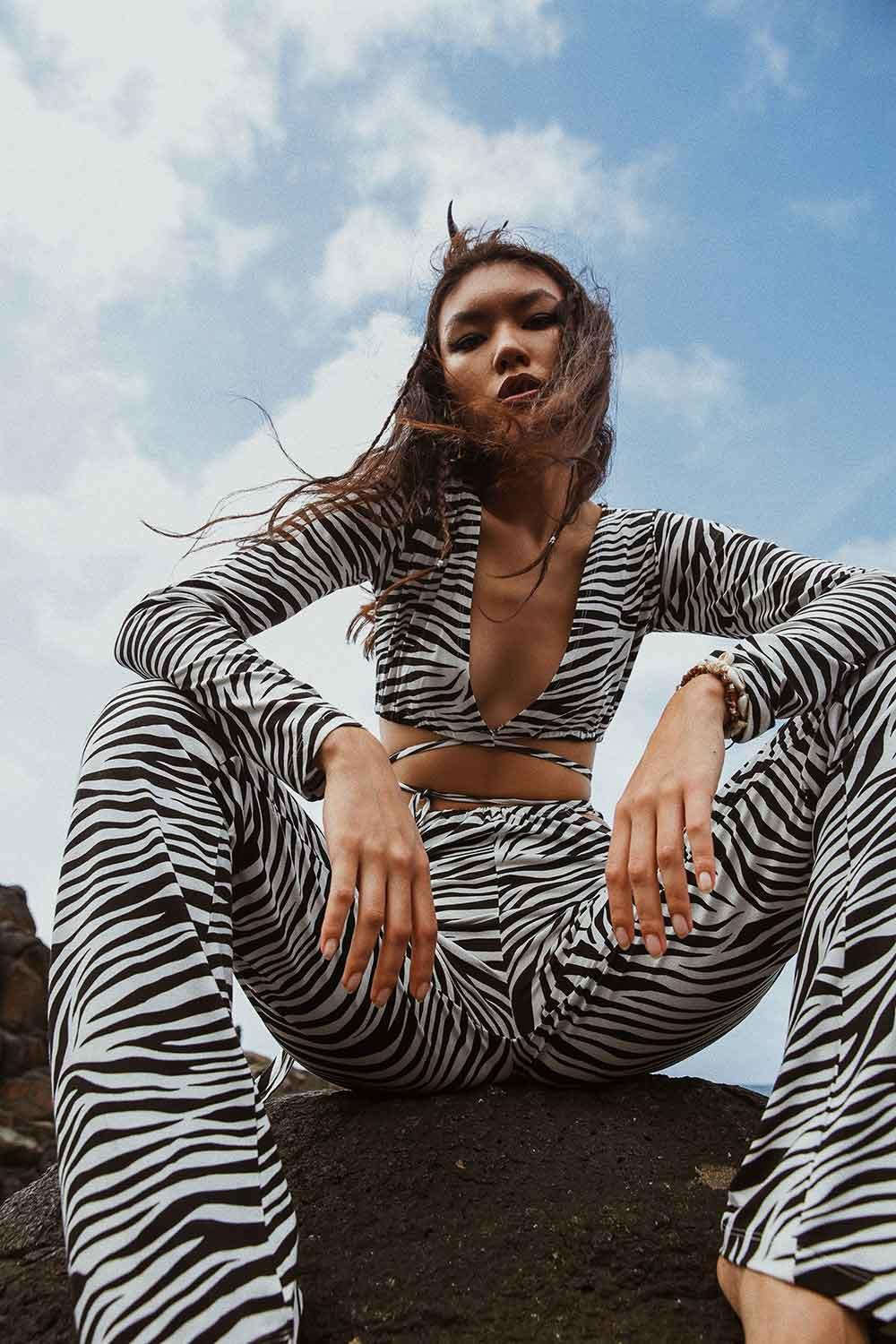 LA LOUVE-Hunter Büstiyer-Top-1-Milagron.com