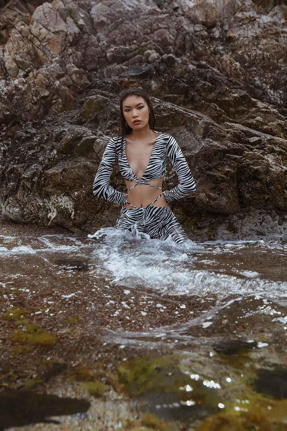 LA LOUVE-Hunter Büstiyer-Top-2-Milagron.com