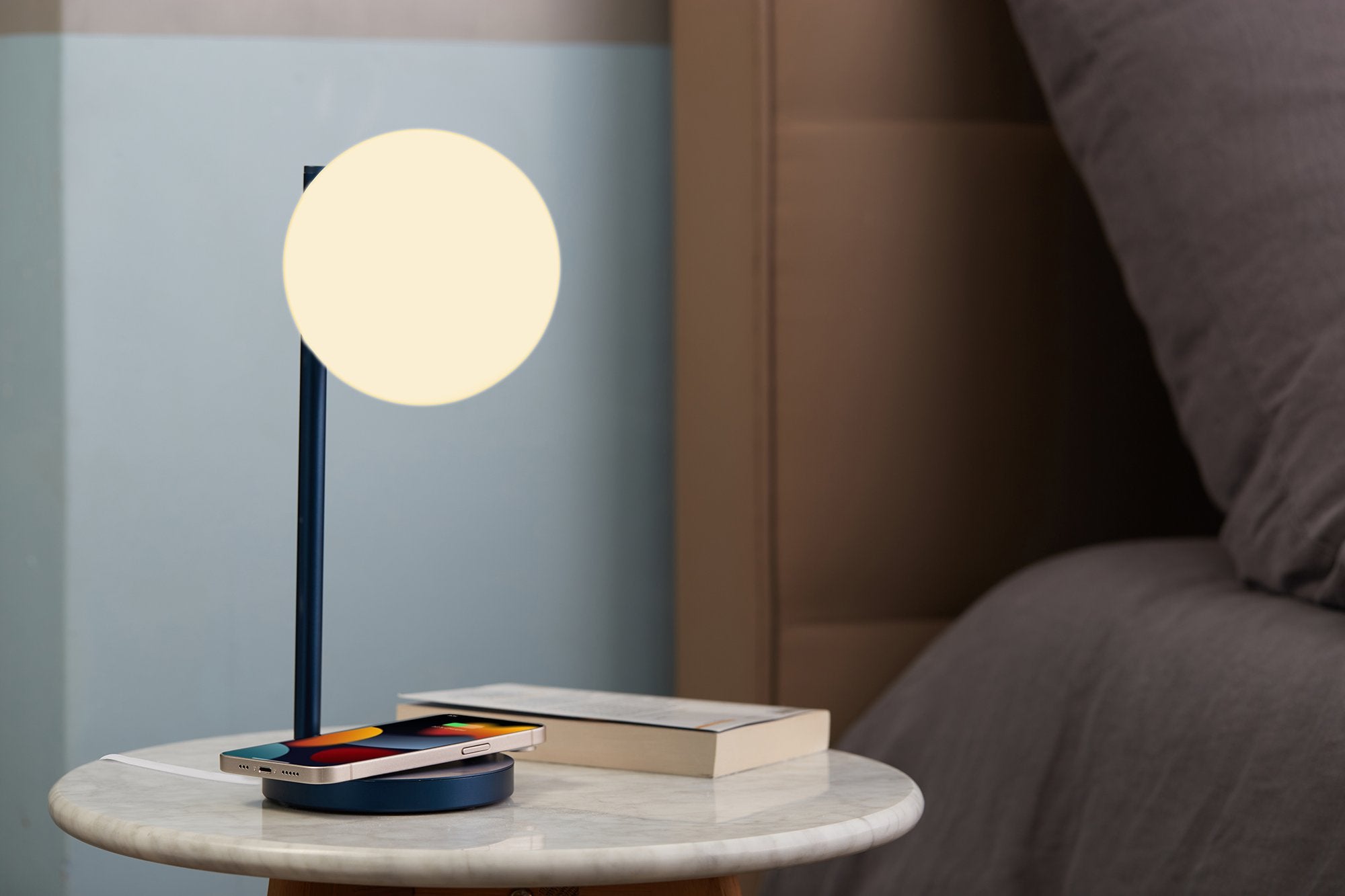 Lexon-Bubble Aydınlatma & şarj Cihazı Lacivert-Masa Lambası-11-Milagron.com