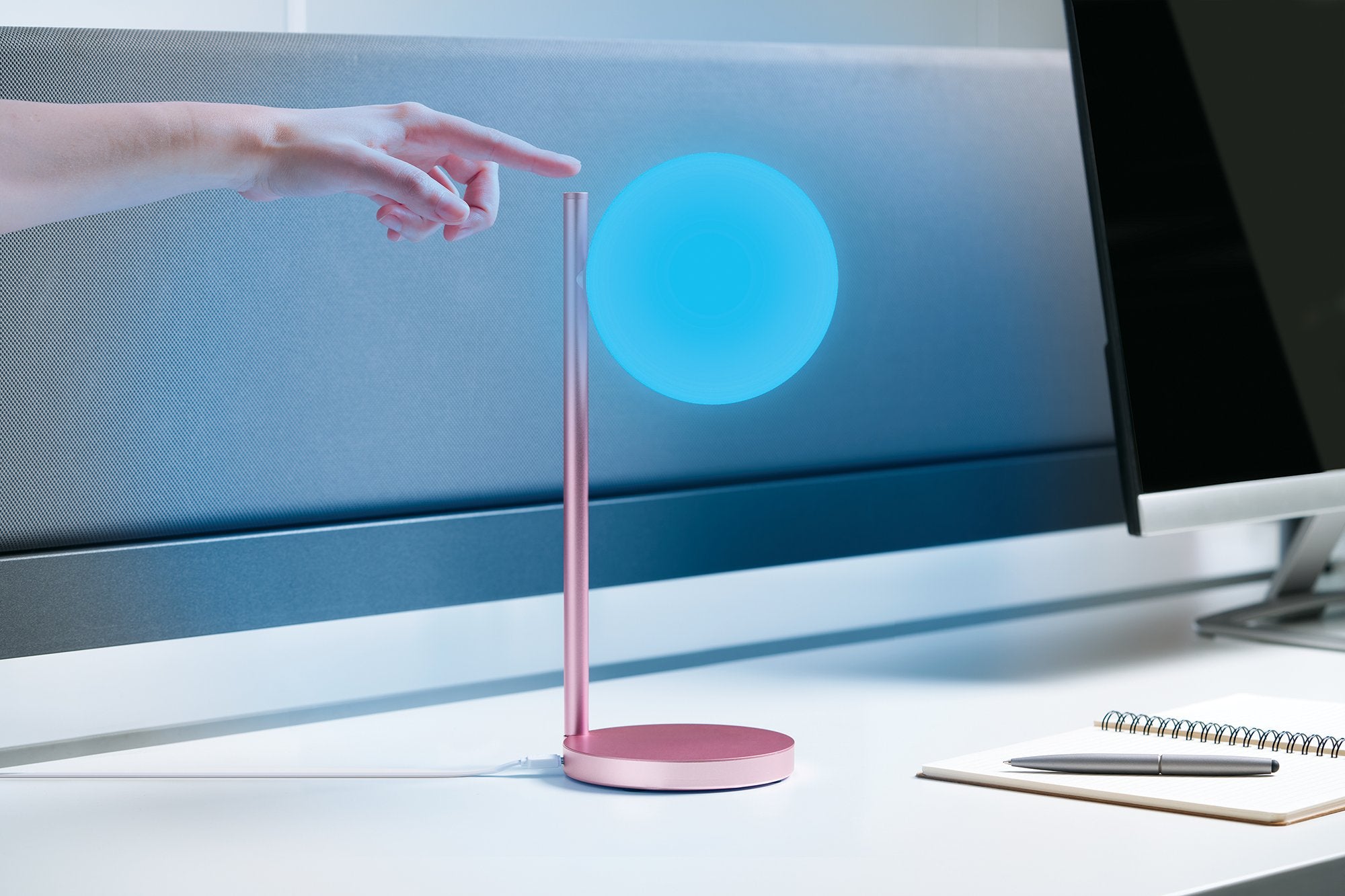 Lexon-Bubble Aydınlatma & şarj Cihazı Pembe-Kablosuz Şarj Aleti-4-Milagron.com