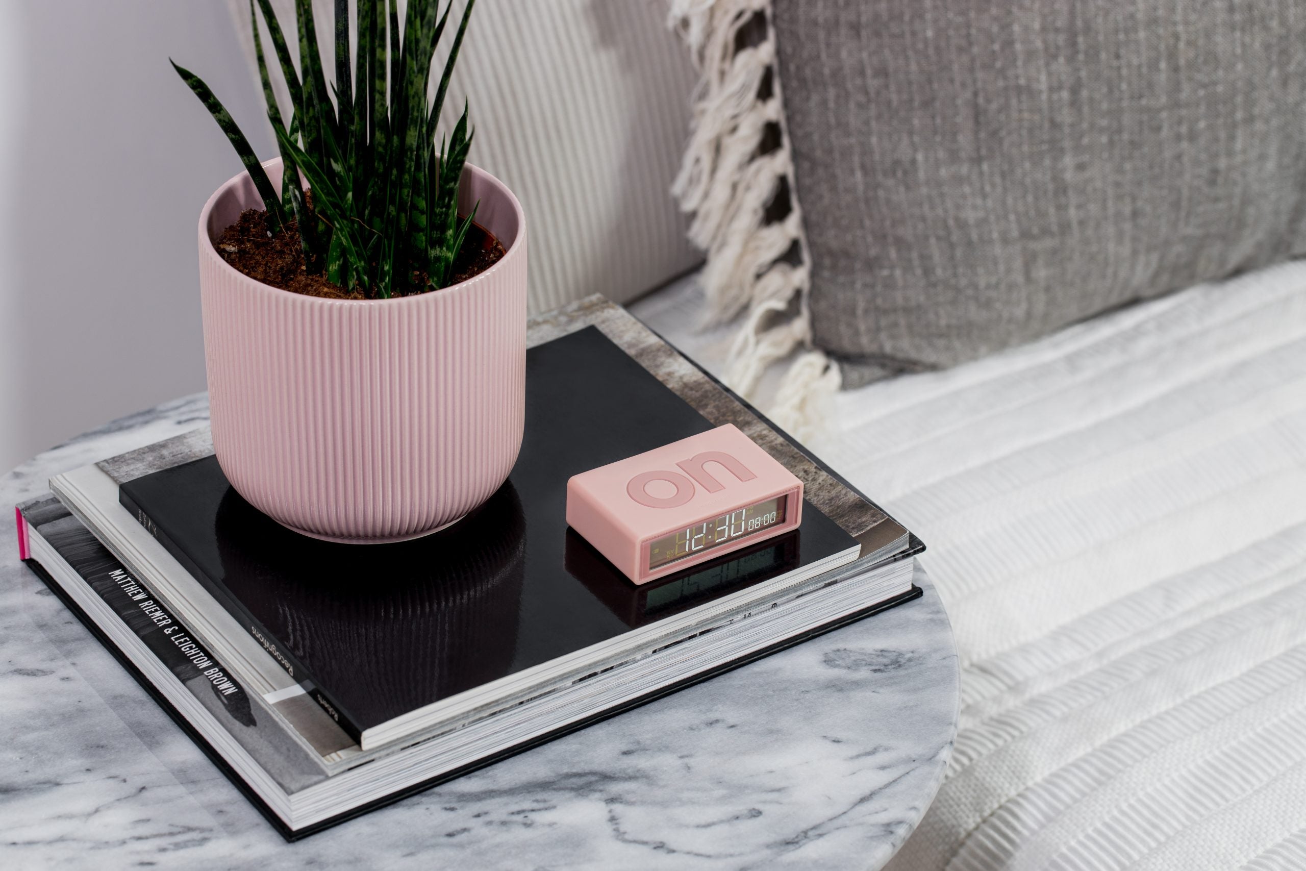 Lexon-Flip Plus Alarm Saat-Alarm Saatler-2-Milagron.com