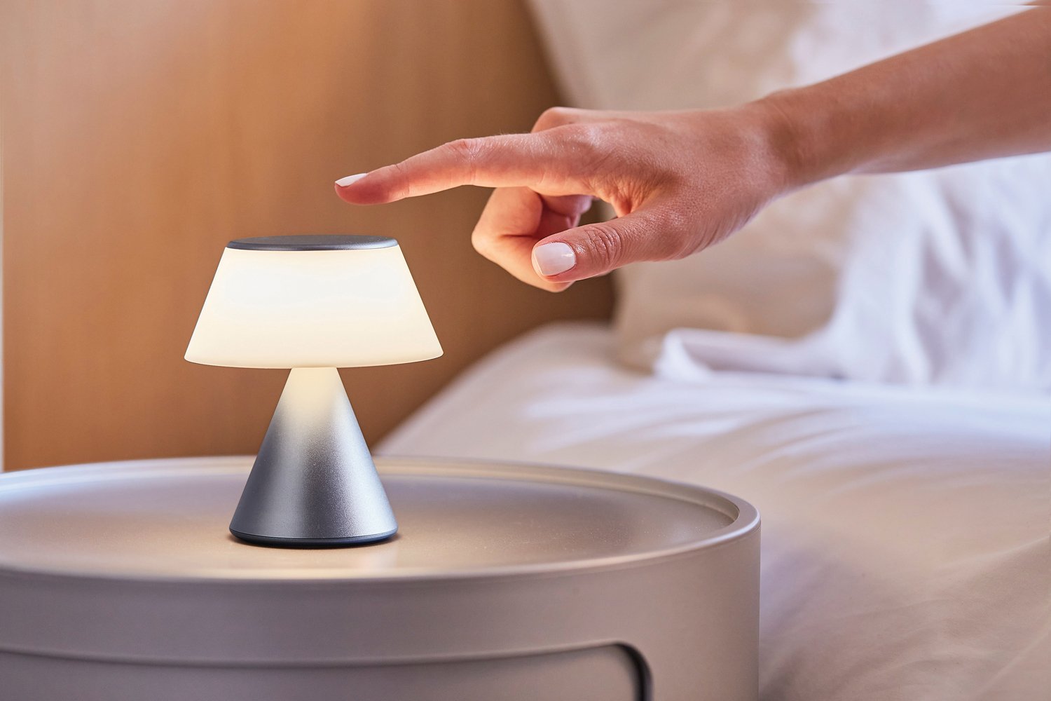 Lexon-Luma M Led Lamba Koyu Gri-Masa Lambası-3-Milagron.com