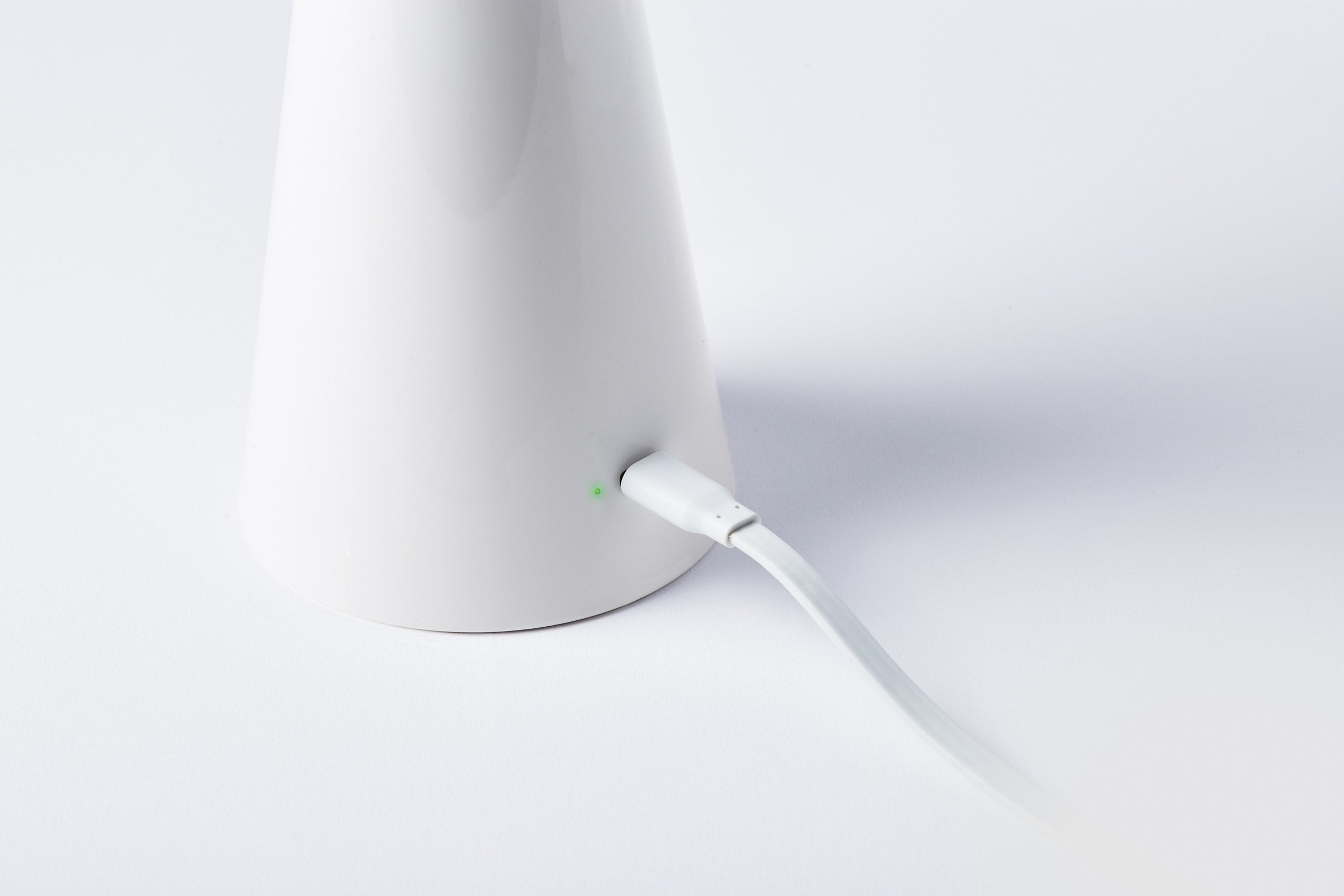 Lexon-Mano Sensörlü Aydınlatmalı Dezenfektan Dispanseri Beyaz-Sabunluk-4-Milagron.com