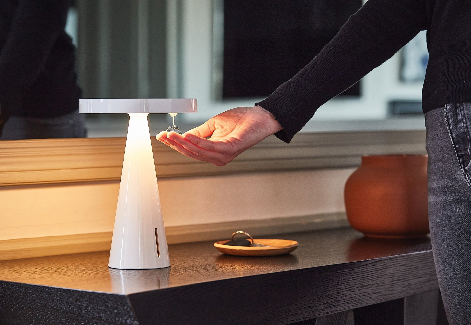 Lexon-Mano Sensörlü Aydınlatmalı Dezenfektan Dispanseri Beyaz-Sabunluk-6-Milagron.com