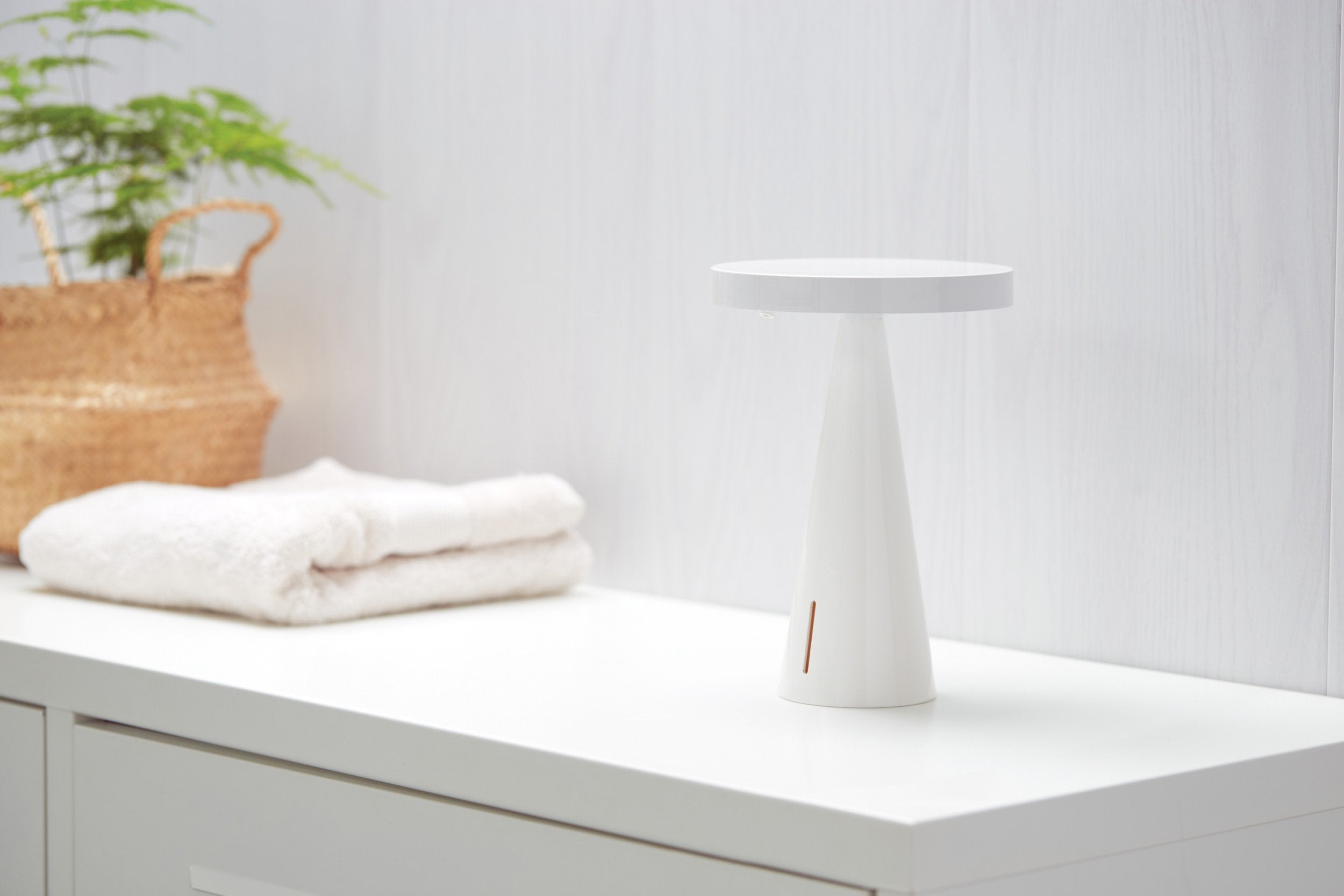 Lexon-Mano Sensörlü Aydınlatmalı Dezenfektan Dispanseri Beyaz-Sabunluk-7-Milagron.com