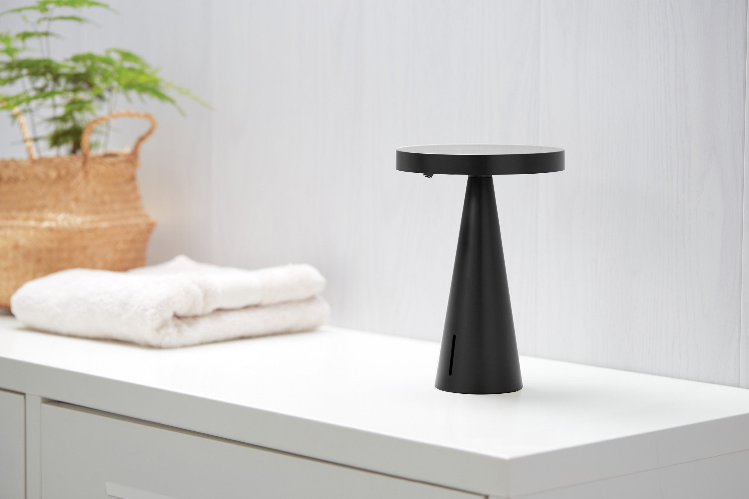 Lexon-Mano Sensörlü Aydınlatmalı Jel Sabun Dispanseri Siyah-Sabunluk-6-Milagron.com