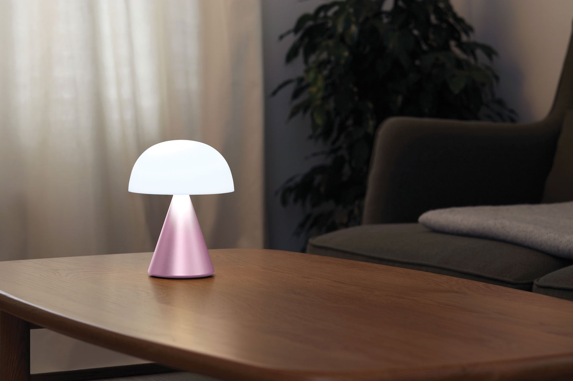 Lexon-Mina L Led Lamba Pembe-Masa Lambası-11-Milagron.com