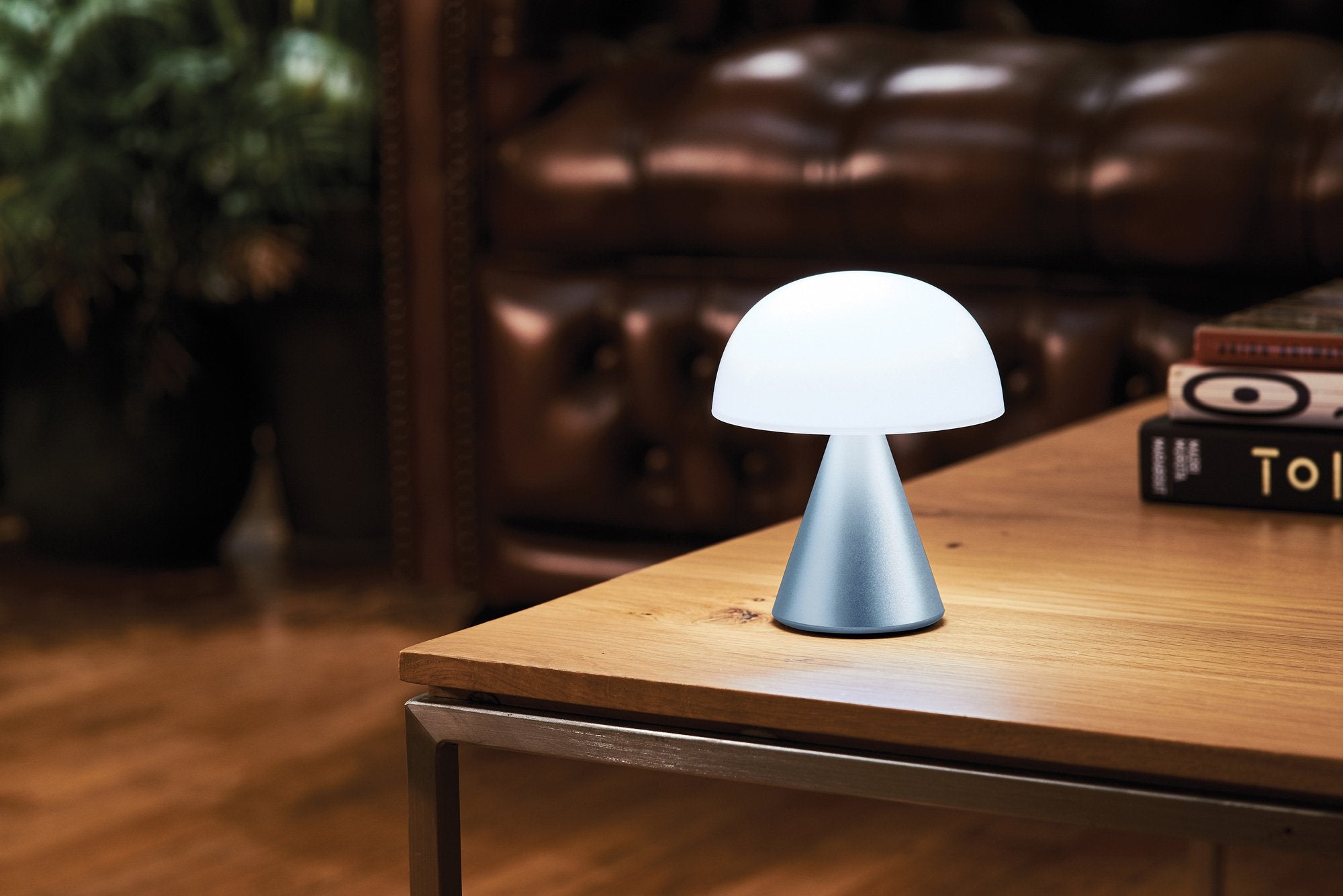 Lexon-Mina M Led Lamba Açık Mavi-Masa Lambası-5-Milagron.com