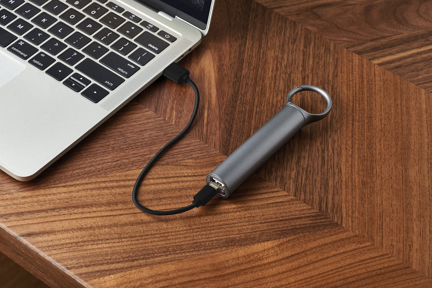 Lexon-Nomaday Powerbank Metalik Gri-Powerbank-4-Milagron.com