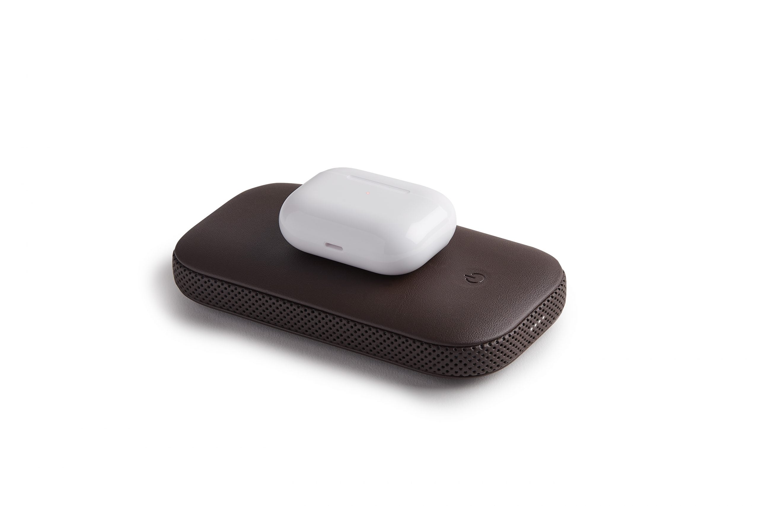 Lexon-Powersound Deri Kablosuz şarj Cihazı Ve Bluetooth Hoparlör Kahverengi-Taşınabilir Hoparlör-10-Milagron.com