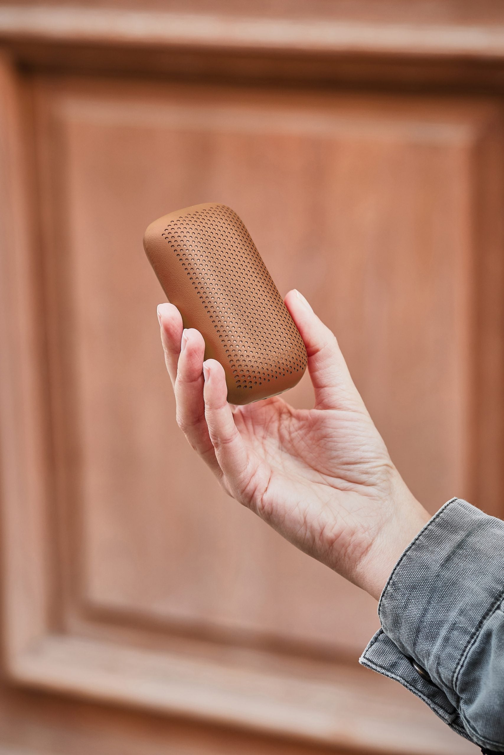 Lexon-Speakerbuds Bluetooth Kulaklık & Bluetooth Hoparlör Kahverengi-Kulaklık-5-Milagron.com