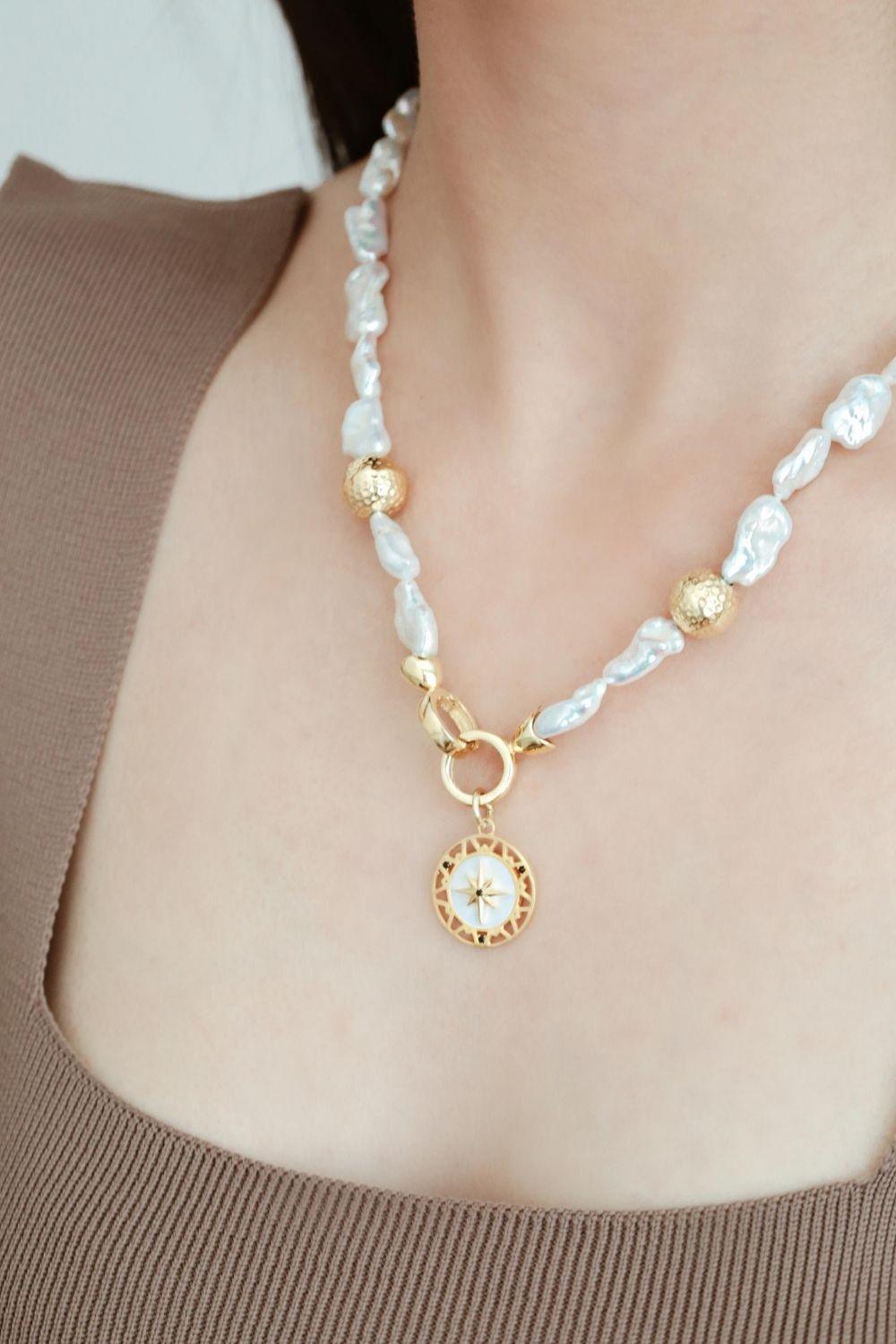 Linya Jewellery-Kutup Yıldızı Madalyon İnci Kolye-Kolye-2-Milagron.com