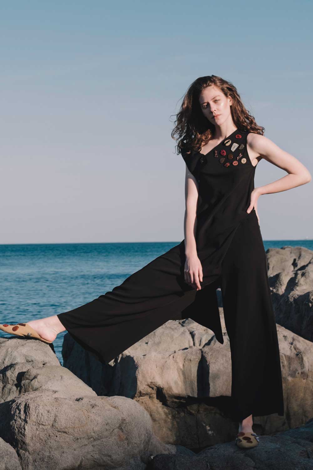 Mirimalist-Sand One Shoulder Top-Bluz-2-Milagron.com