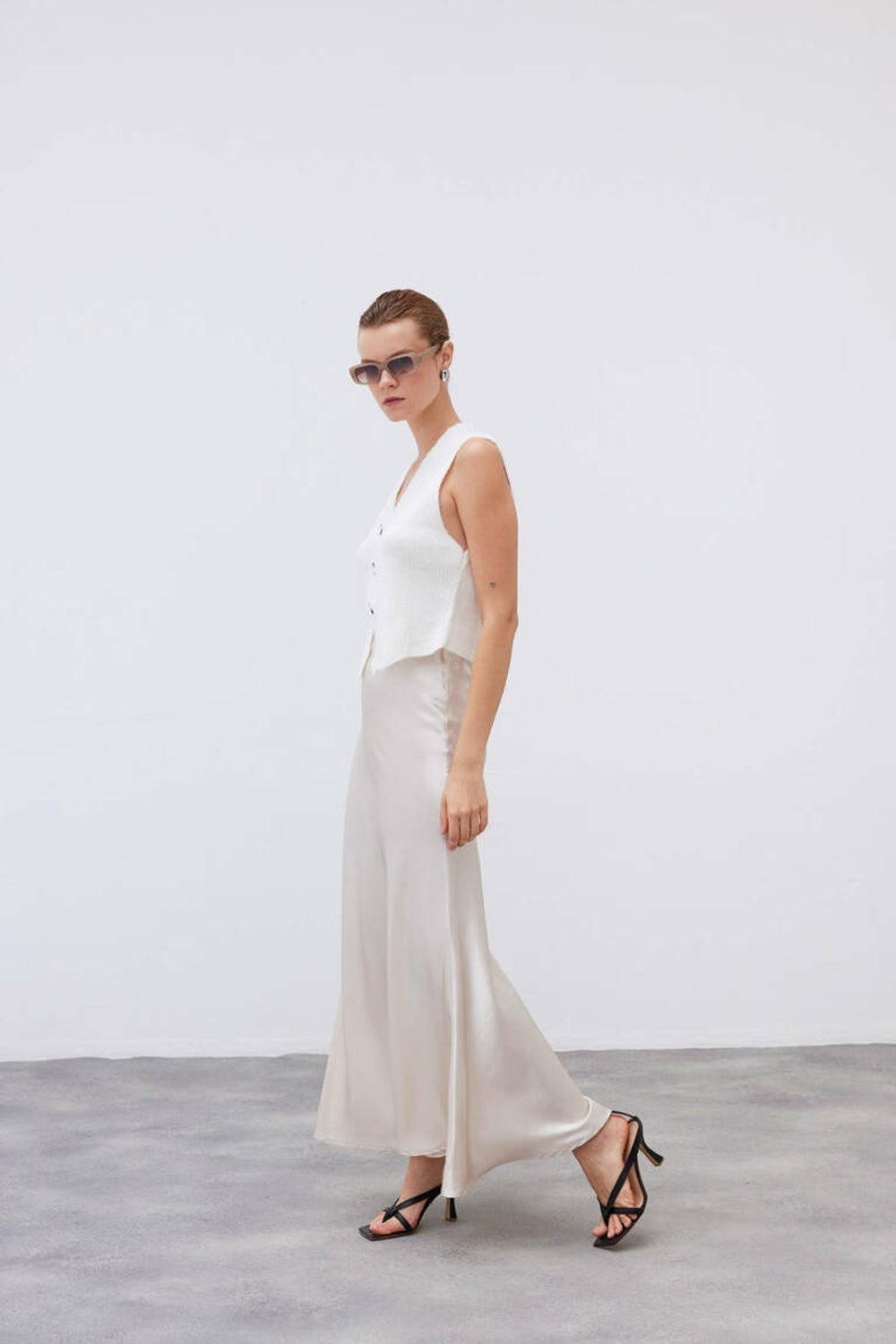 Mozto-SORUNLU - Larissa Maxi Satin Skirt-Etek-2-Milagron.com