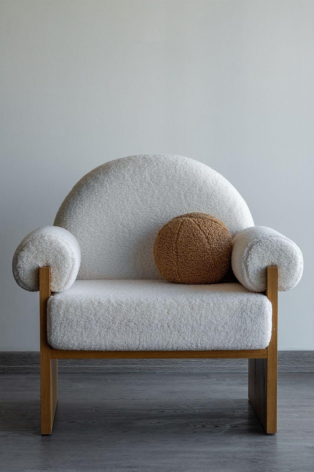 Nehir Ozbey Interiors-Teddy Top Yastık-Yastık-3-Milagron.com