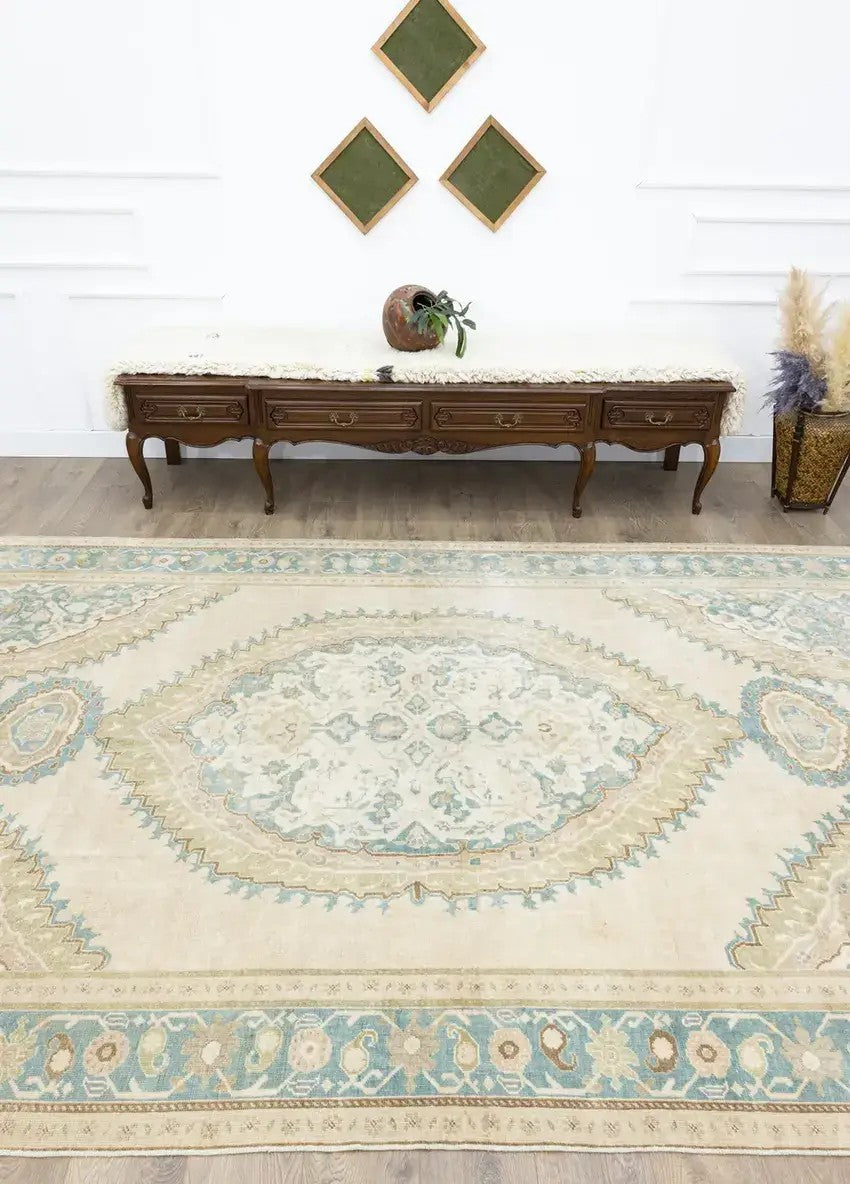 Soho Antiq-Balkı Madalyon Desenli El Dokuma Yün Halı 219x359 Cm-Halı-2-Milagron.com