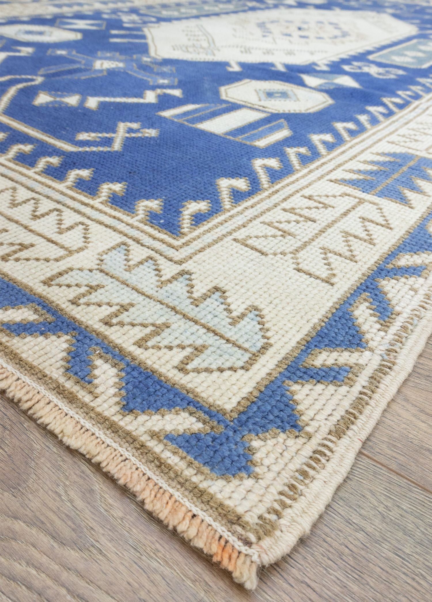 Soho Antiq-Buget İlkel Desenli El Dokuma Mavi Yün Halı 139x238 Cm-Halı-3-Milagron.com