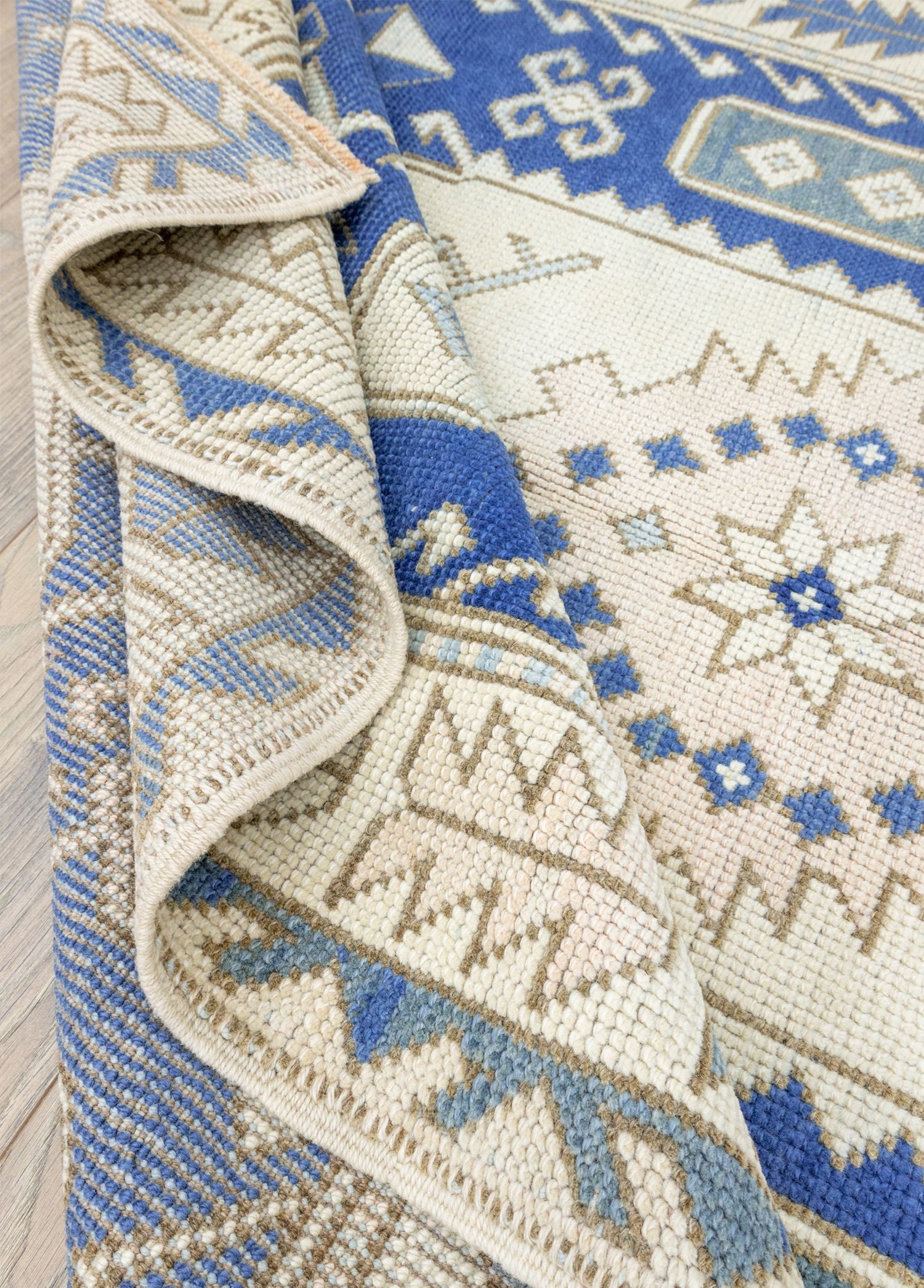 Soho Antiq-Buget İlkel Desenli El Dokuma Mavi Yün Halı 139x238 Cm-Halı-6-Milagron.com