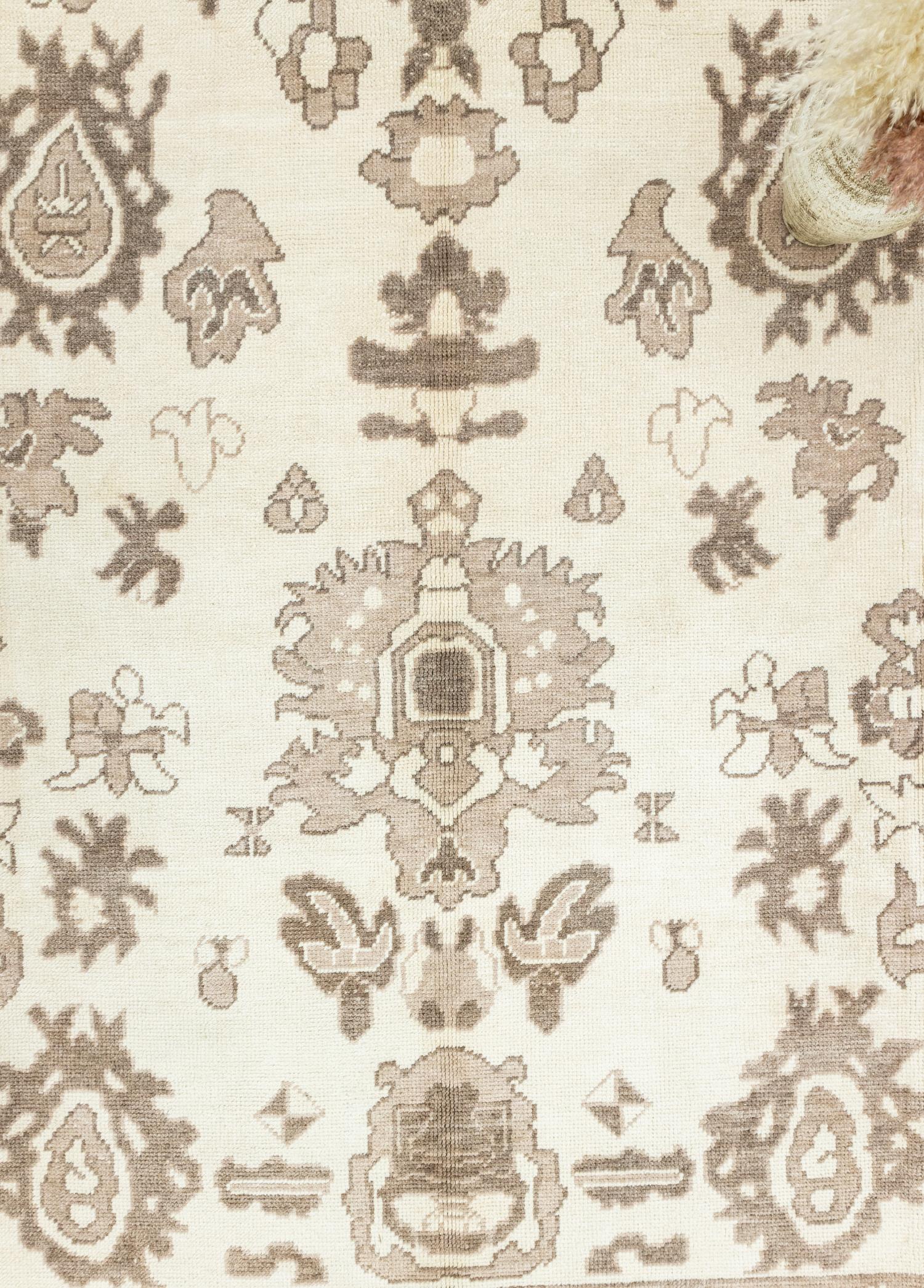 Soho Antiq-Celme El Dokuma Büyük Uşak Halısı 299x353 Cm-Halı-3-Milagron.com