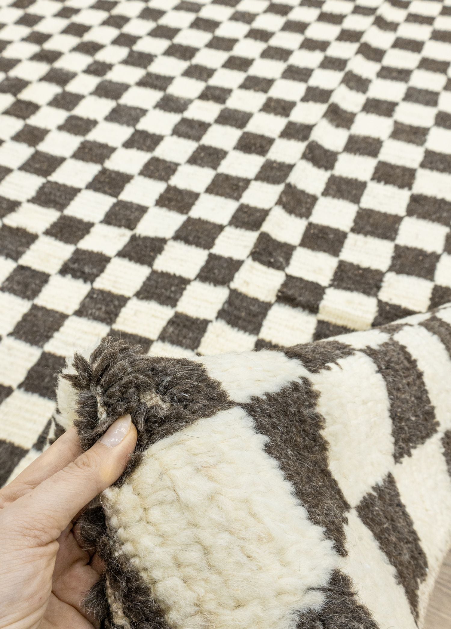 Soho Antiq-Cidal Damalı Büyük El Dokuma Yün Halı 305x436 Cm-Halı-4-Milagron.com