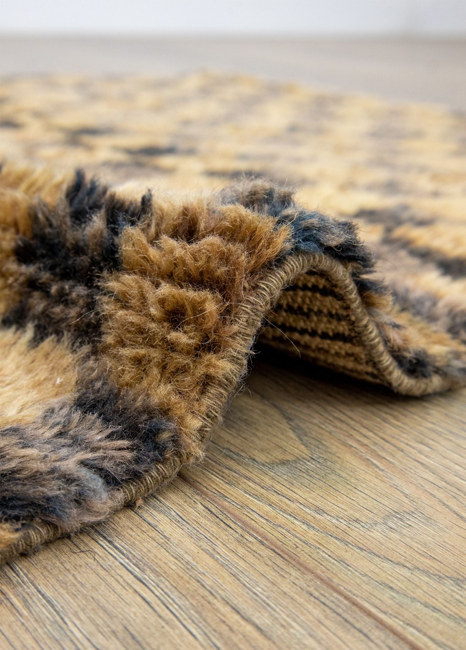 Soho Antiq-Efil Dama Desenli El Dokuma Yumuşak Tüylü Yün Halı 73x124 Cm-Halı-5-Milagron.com