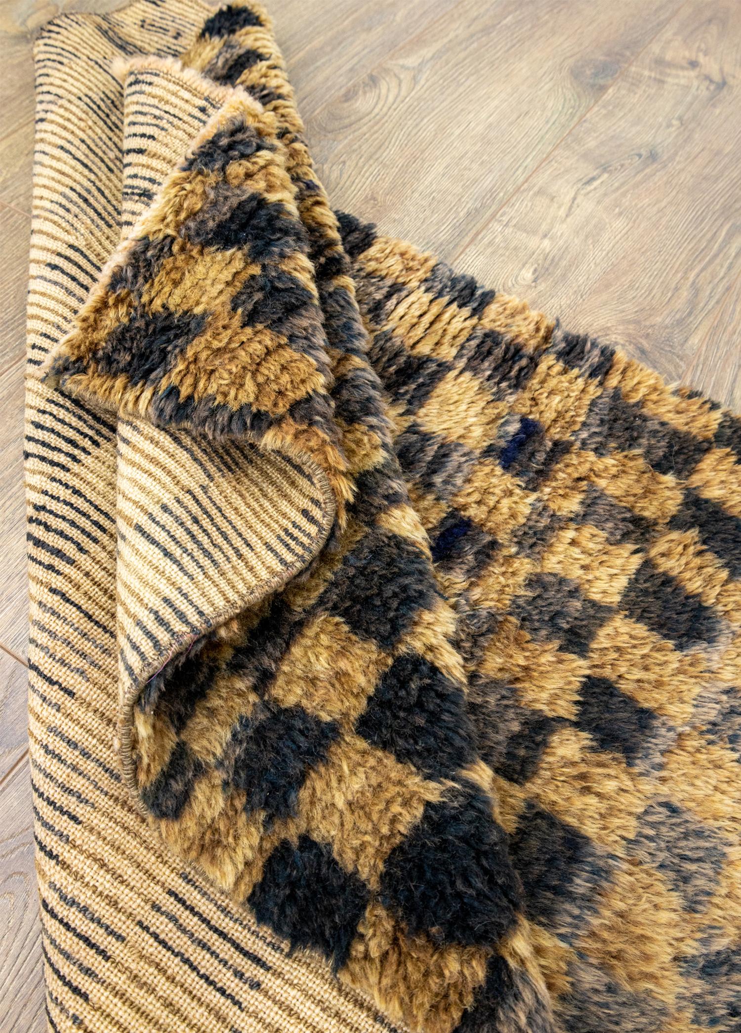 Soho Antiq-Efil Dama Desenli El Dokuma Yumuşak Tüylü Yün Halı 73x124 Cm-Halı-6-Milagron.com