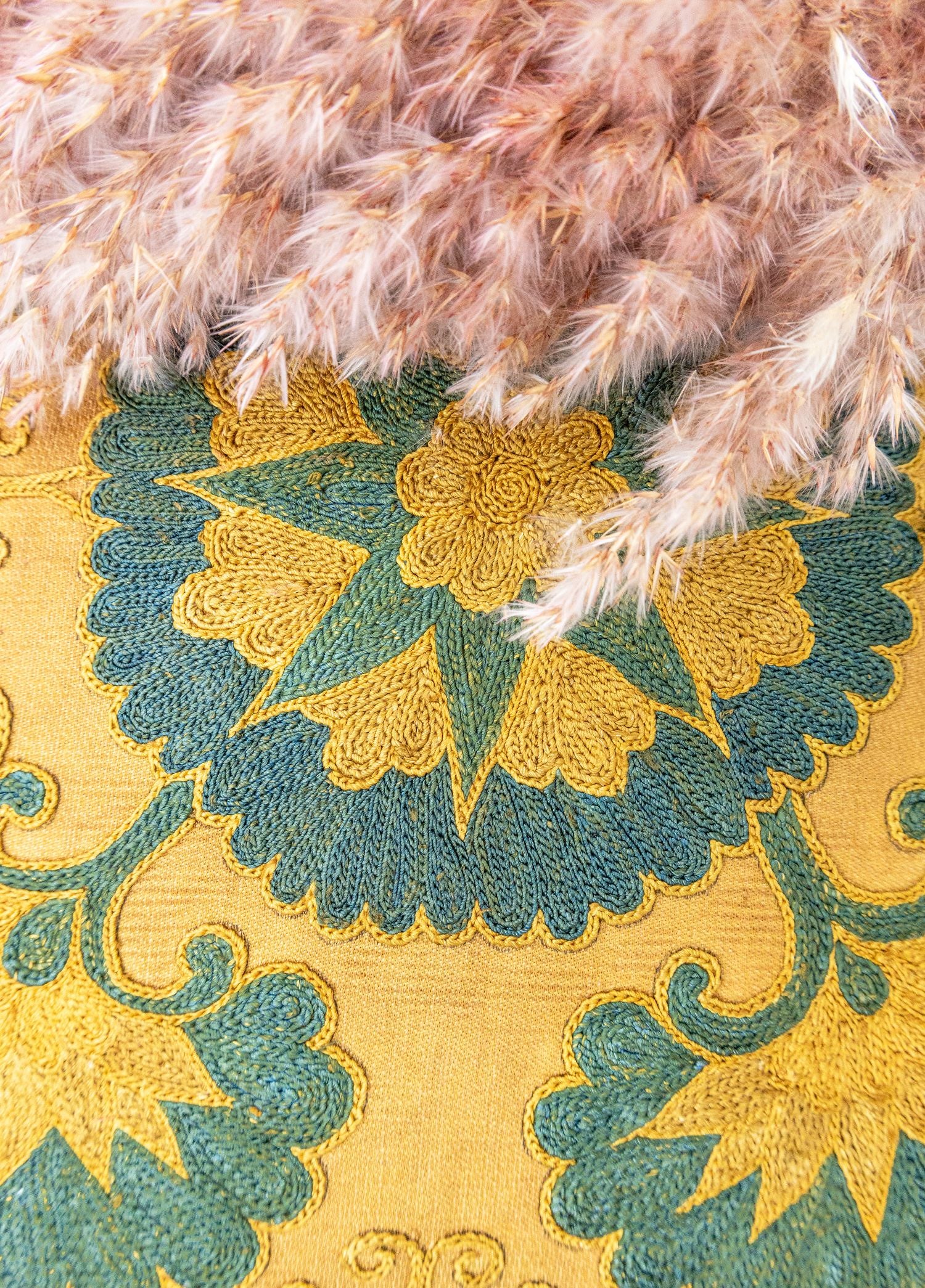 Soho Antiq-Firas çiçek İşlemeli Suzani Yastık 50x50 Cm-Yastık-3-Milagron.com