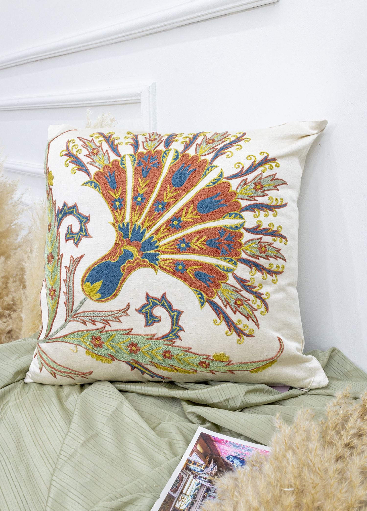 Soho Antiq-Hezaren Floral Desenli Suzani Kırlent 50x50 Cm-Yastık-2-Milagron.com